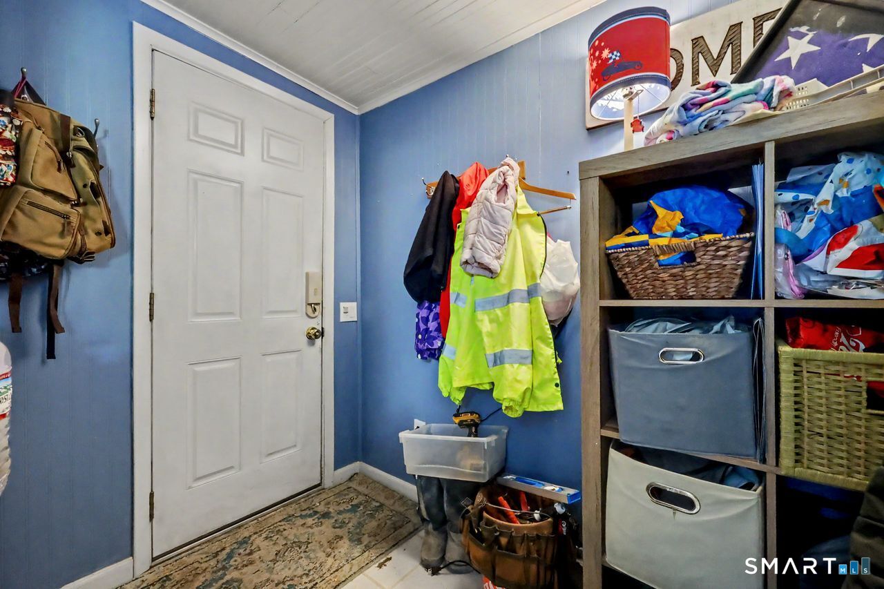 33 Pleasant Street photo 9