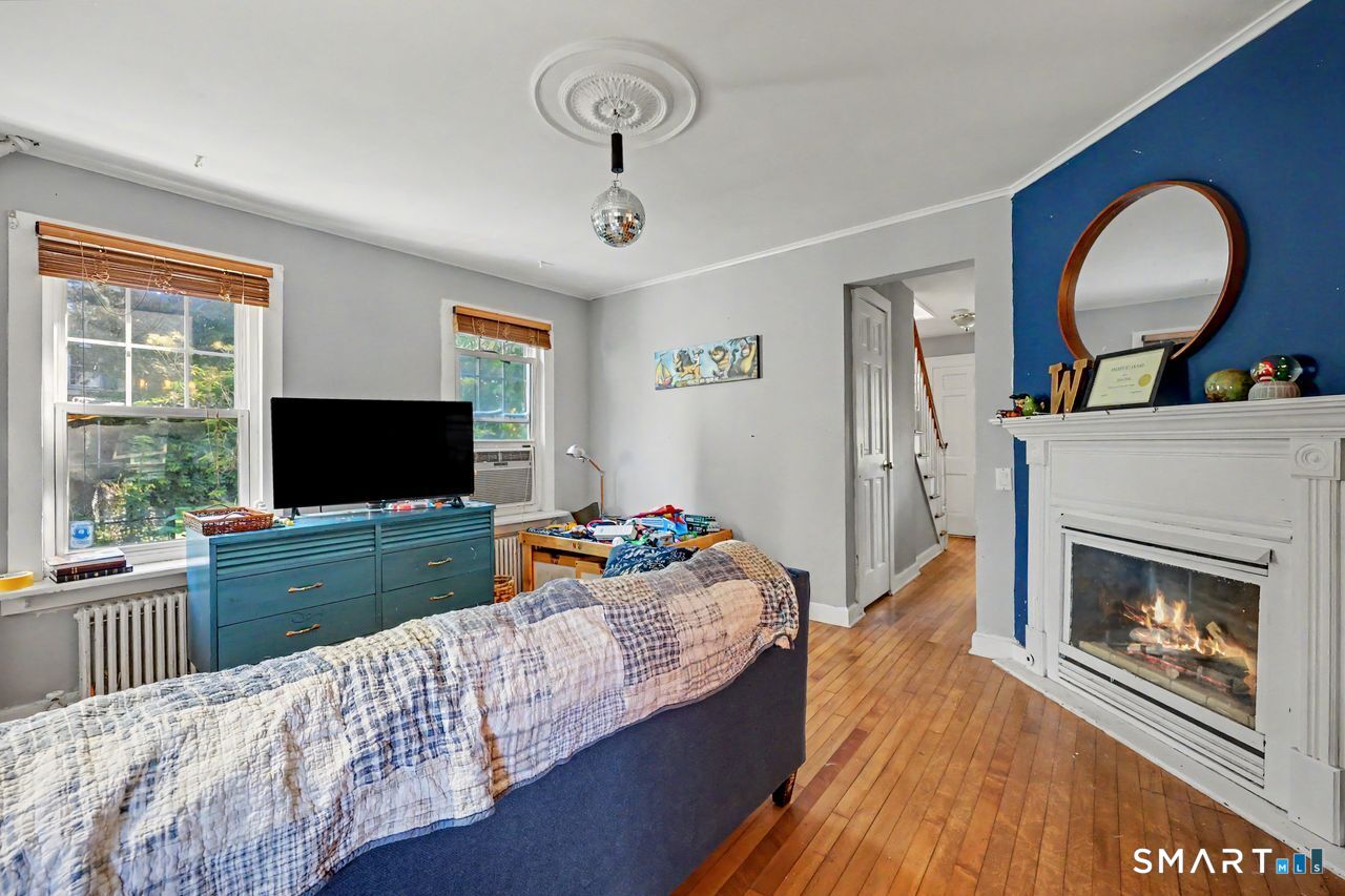 33 Pleasant Street photo 7