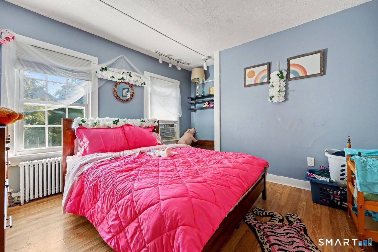 33 Pleasant Street photo 18