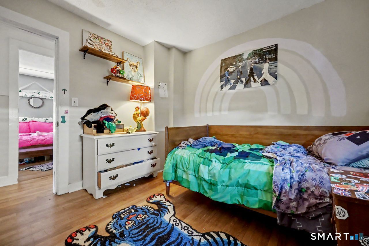 33 Pleasant Street photo 21