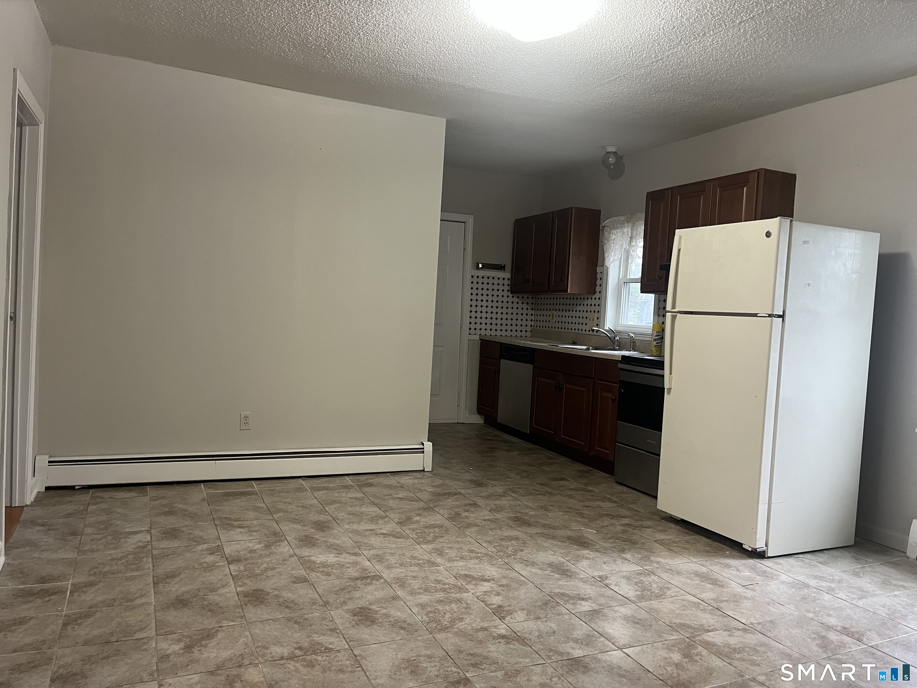 77 Meadow Street Unit #2nd. Floor photo 6