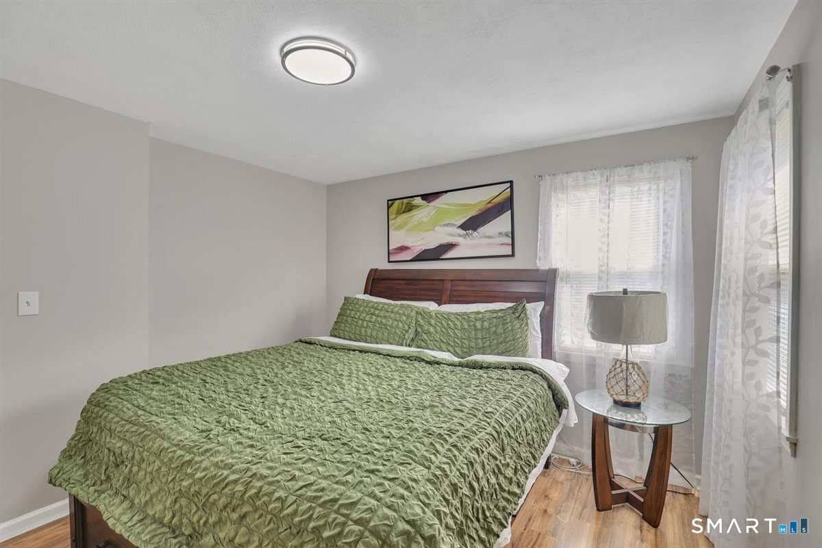 22 Elizabeth Drive photo 13