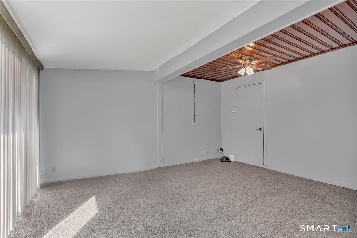 22 Elizabeth Drive photo 22