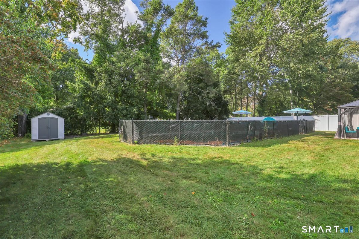 22 Elizabeth Drive photo 28