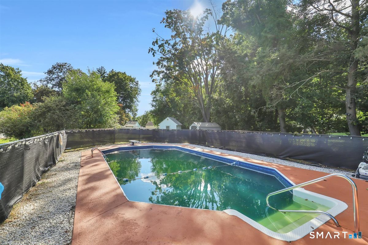 22 Elizabeth Drive photo 26