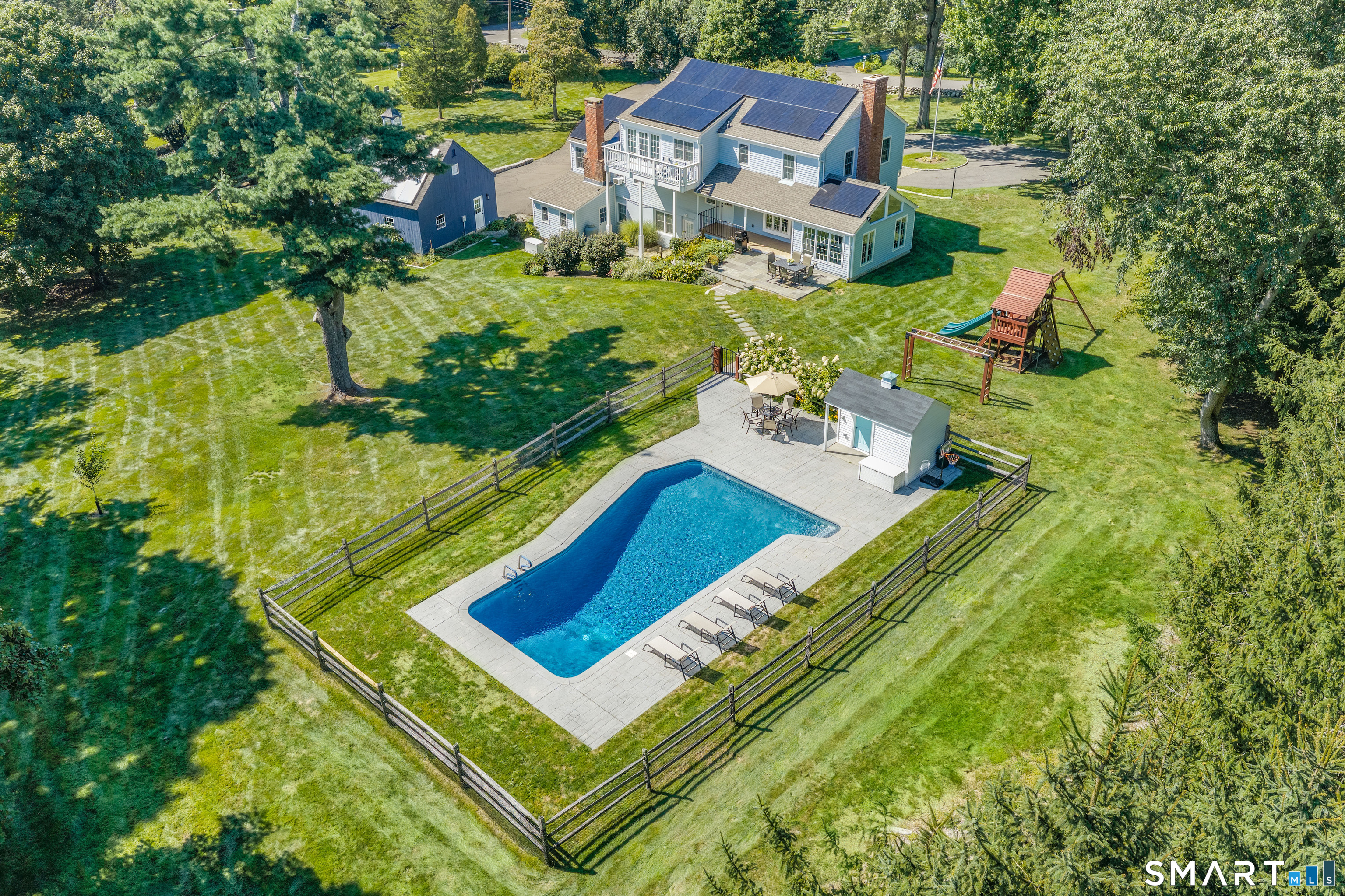 23 Jonathan Road, New Canaan, Connecticut photo 4