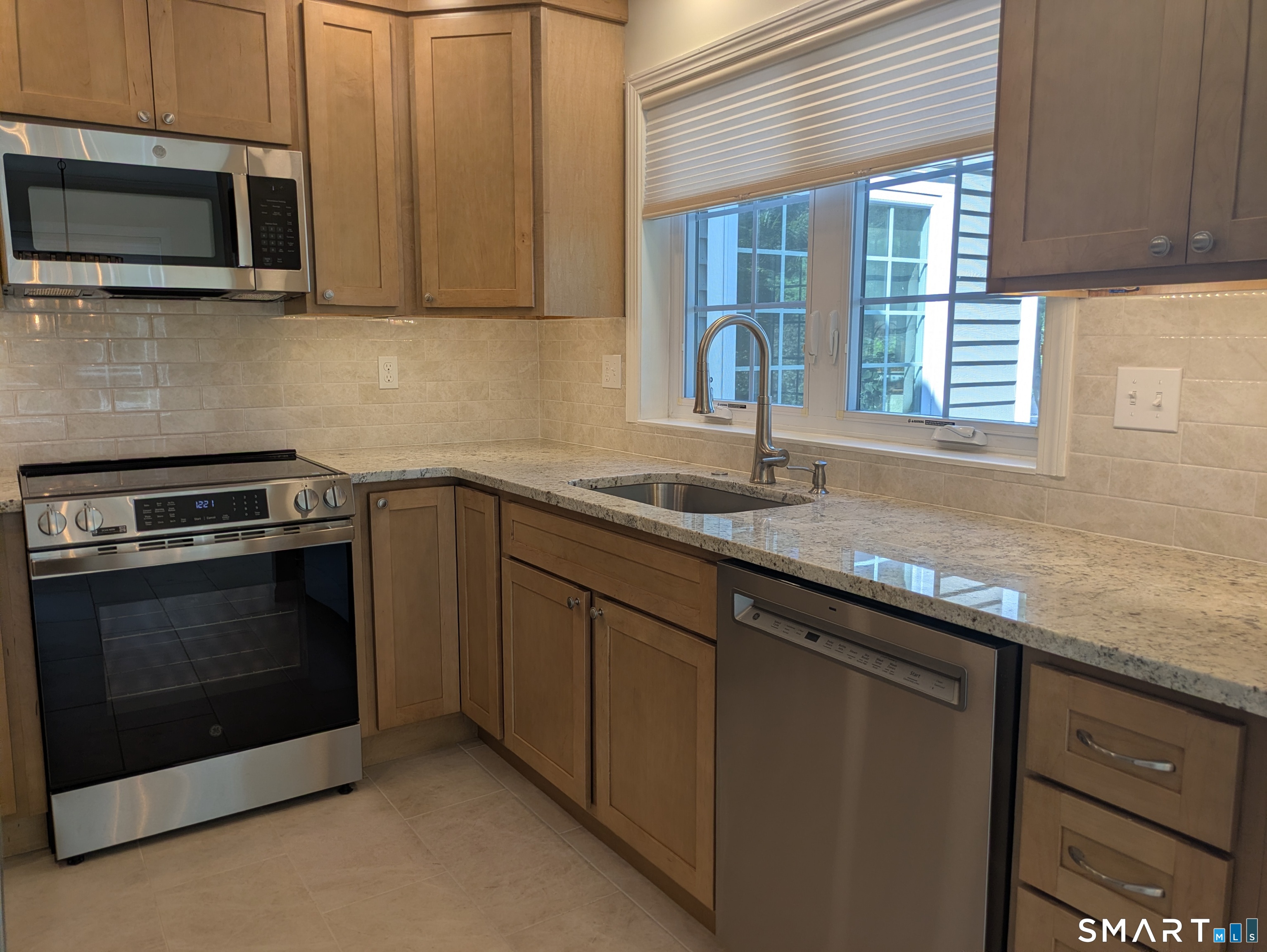 23 Woodland Road Unit #Apt B6 photo 9