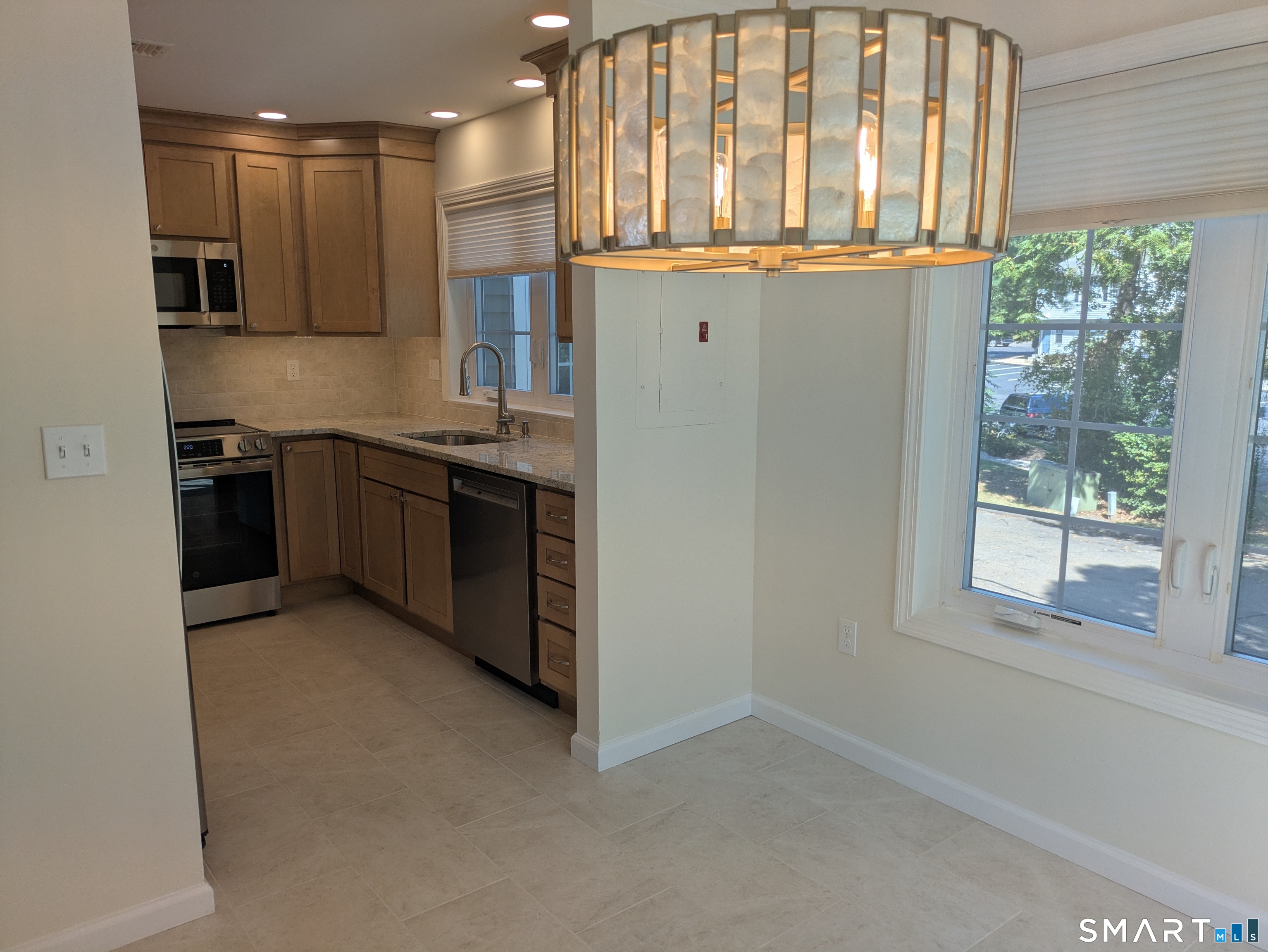 23 Woodland Road Unit #Apt B6 photo 7