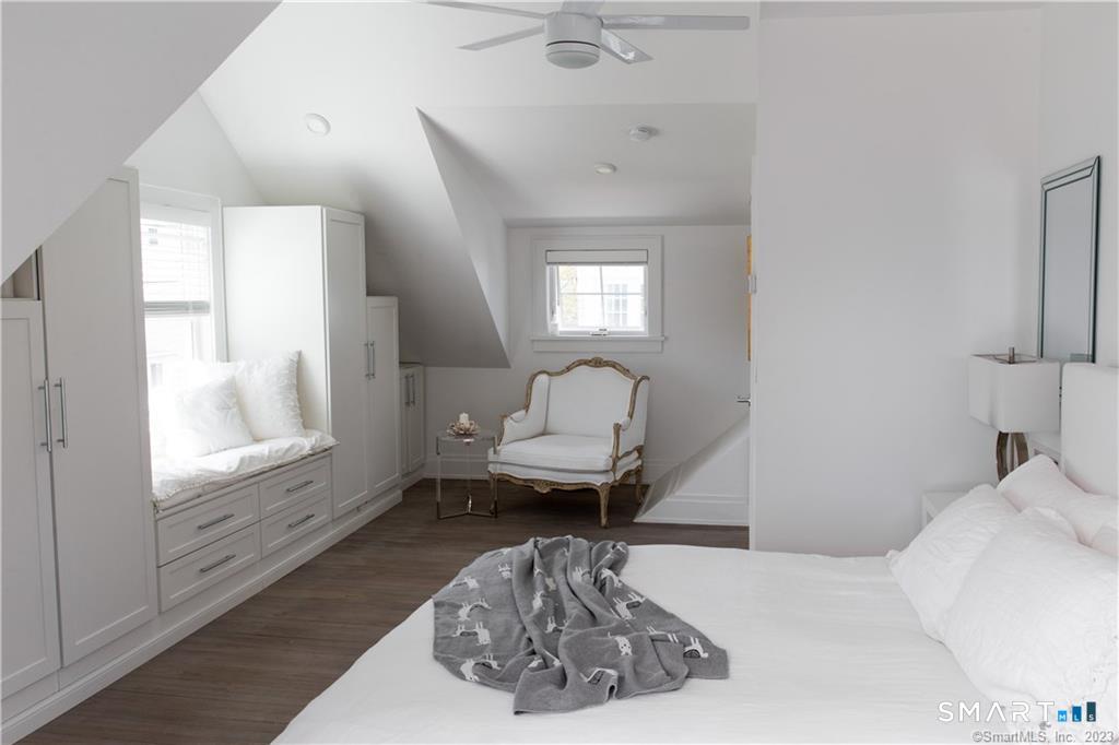 10 Danbury Avenue photo 21
