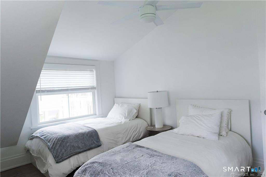 10 Danbury Avenue photo 27