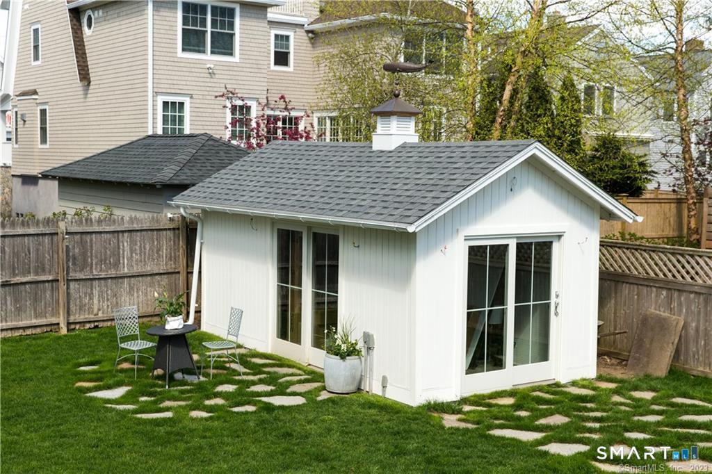 10 Danbury Avenue photo 34