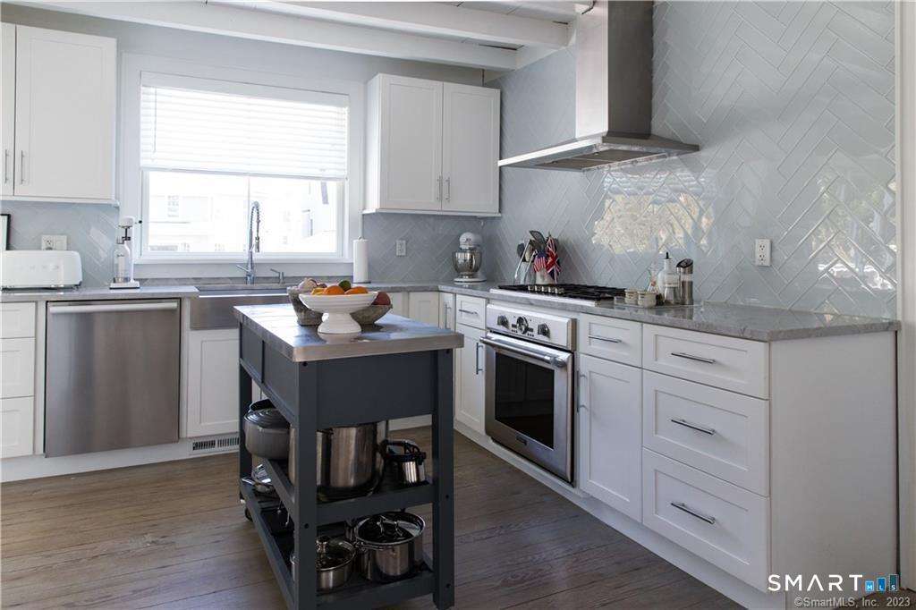 10 Danbury Avenue photo 15
