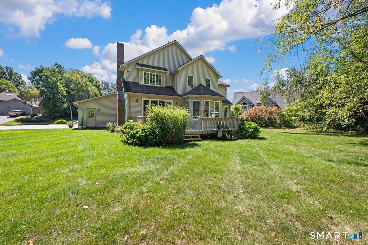Photo 3 of Single family home for sale at 124 Suncrest Ct, Torrington, CT 06790 | MLS# 24183172 | Listing updated on 2026-10-06