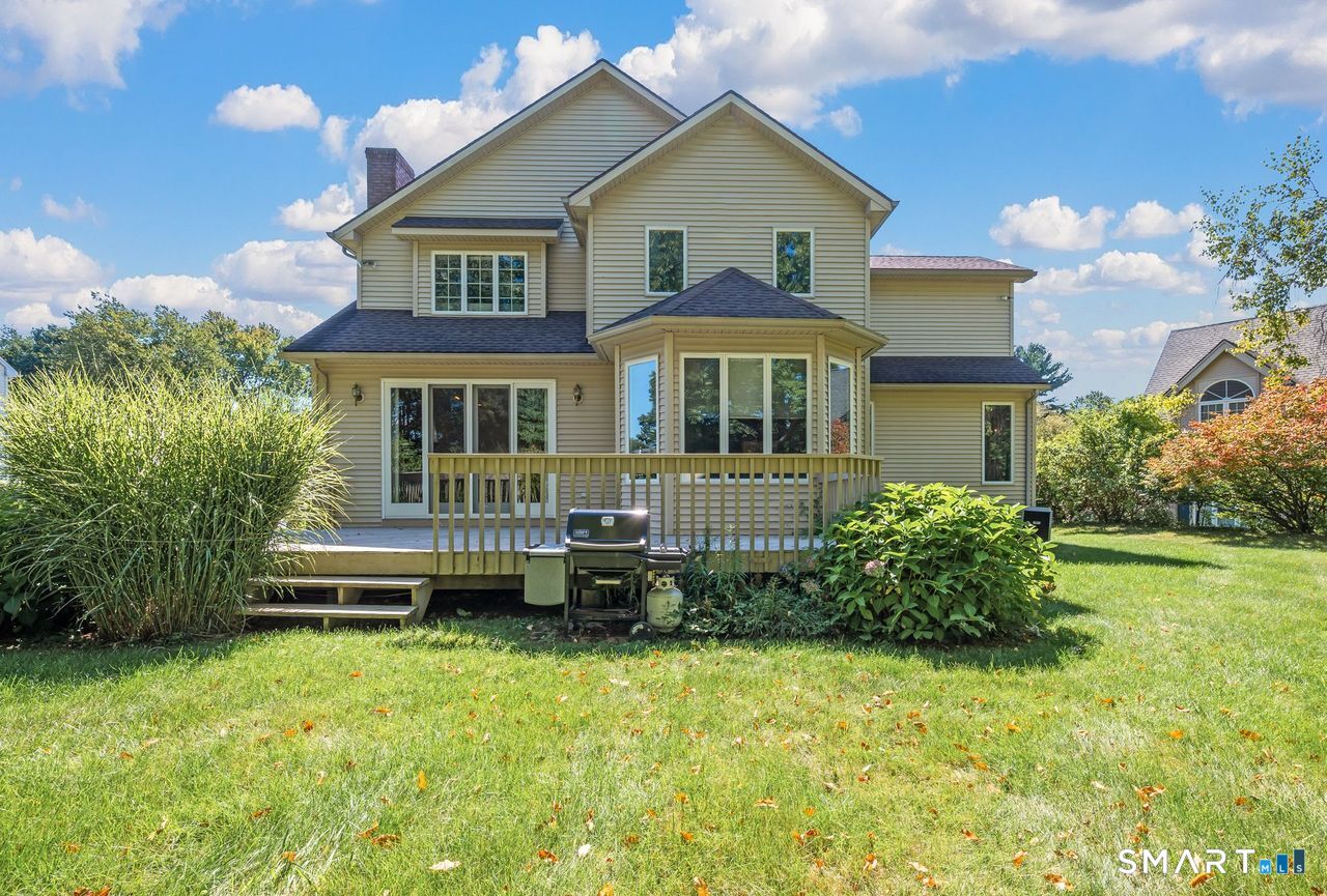 Photo 3 of Single family home for sale at 124 Suncrest Ct, Torrington, CT 06790 | MLS# 24183172 | Listing updated on 2026-10-06