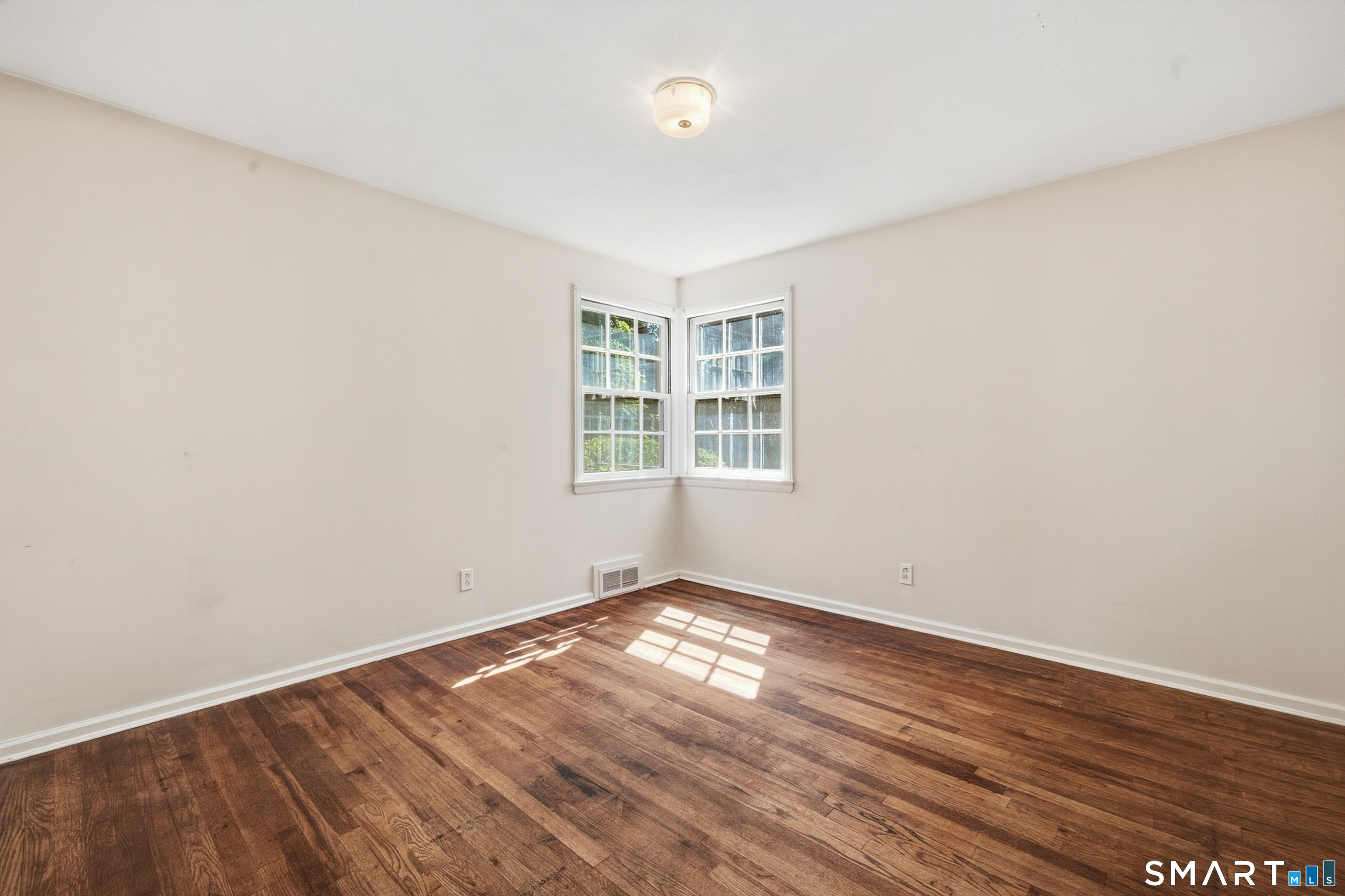 15 Chamberlin Drive photo 16