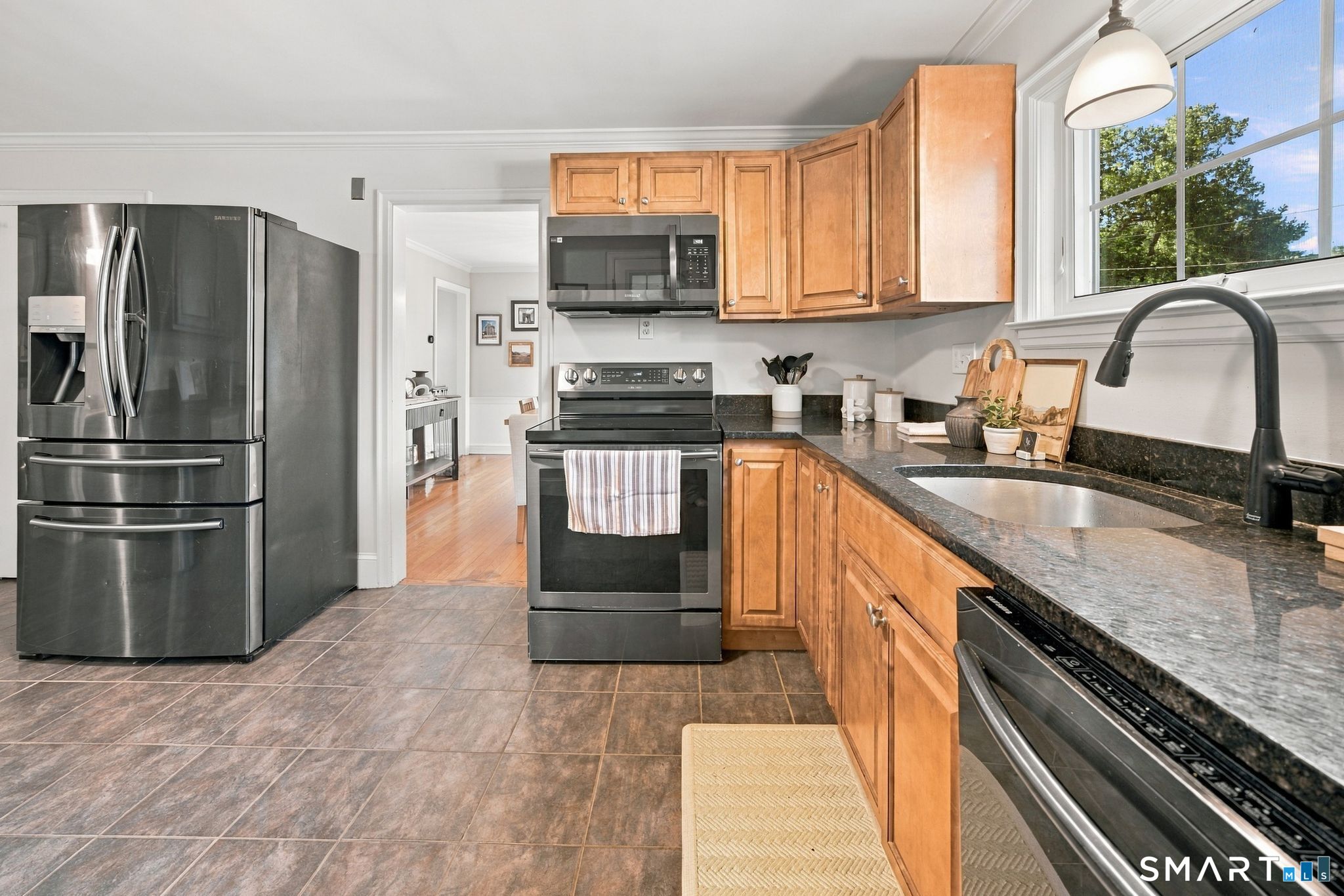 Photo 3 of Single family home for sale at 460 Main St, Newington, CT 06111 | MLS# 24207240 | Listing updated on 2026-09-19