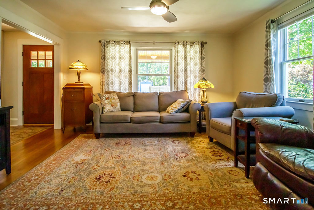 27 Cottage Street photo 6
