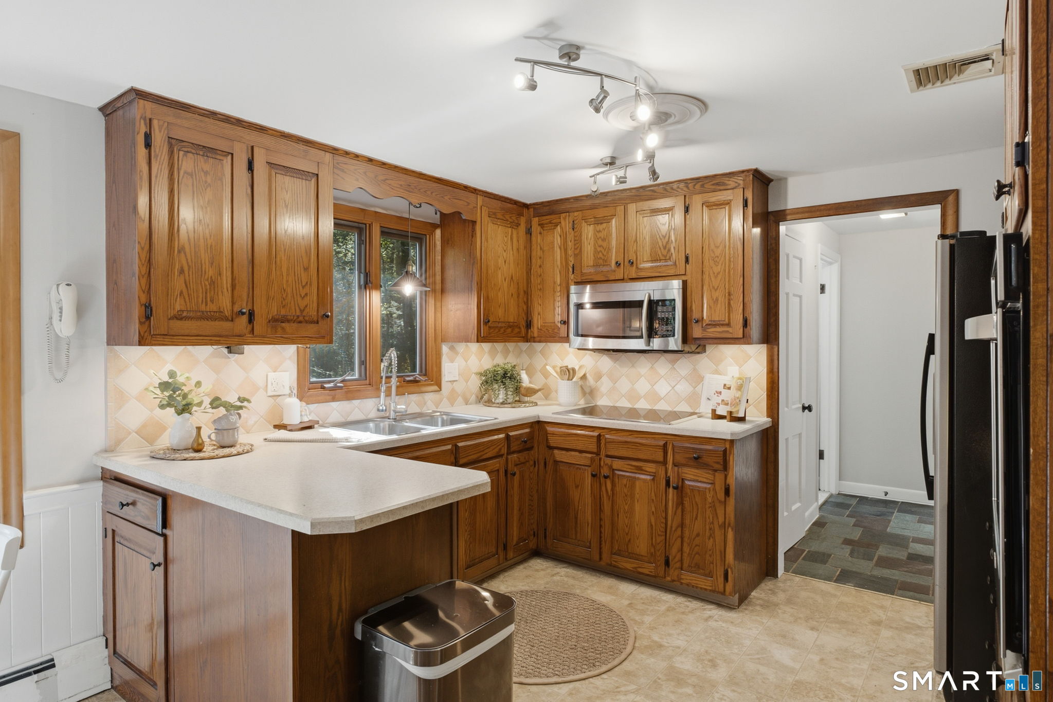 15 Sanctuary Drive photo 8