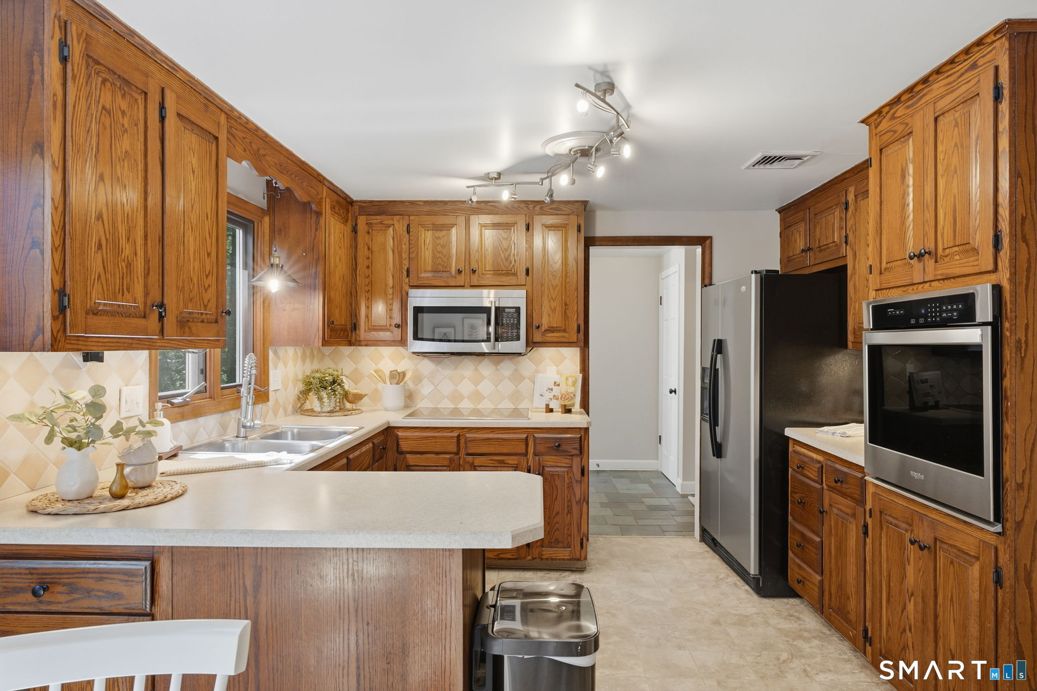 15 Sanctuary Drive photo 9