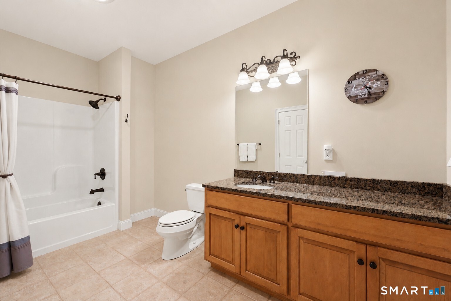 26 Hendrickson Lane photo 28