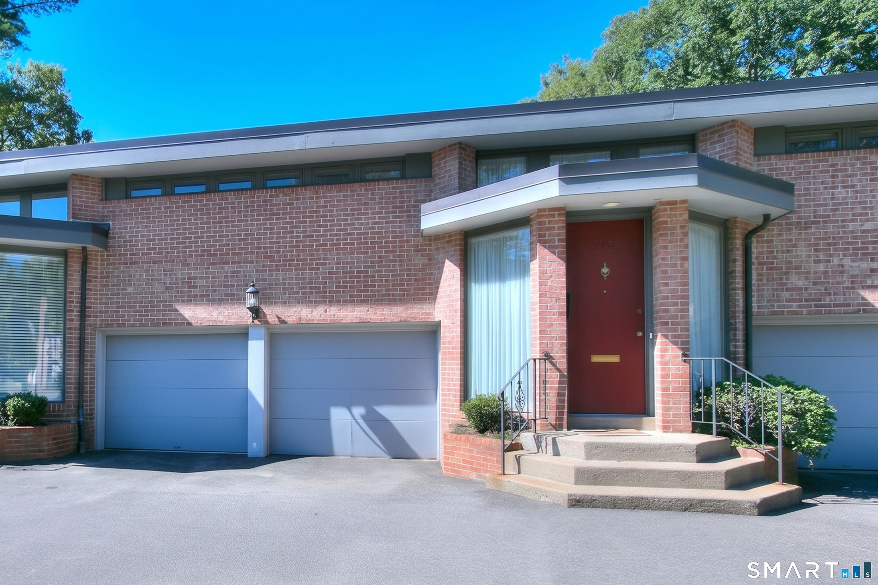 160 Fairfield Woods Road — photo 1