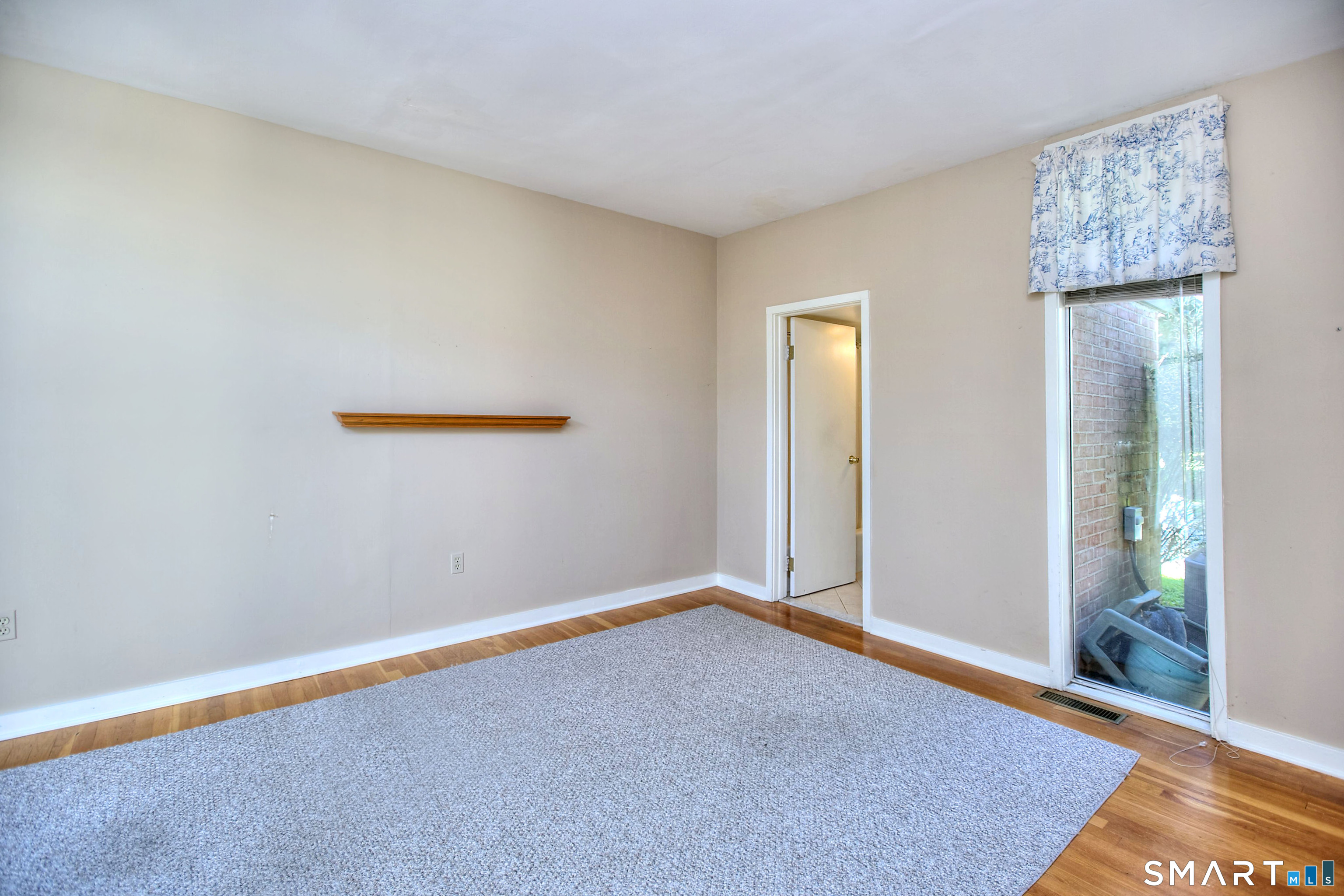 160 Fairfield Woods Road Unit #25 photo 13