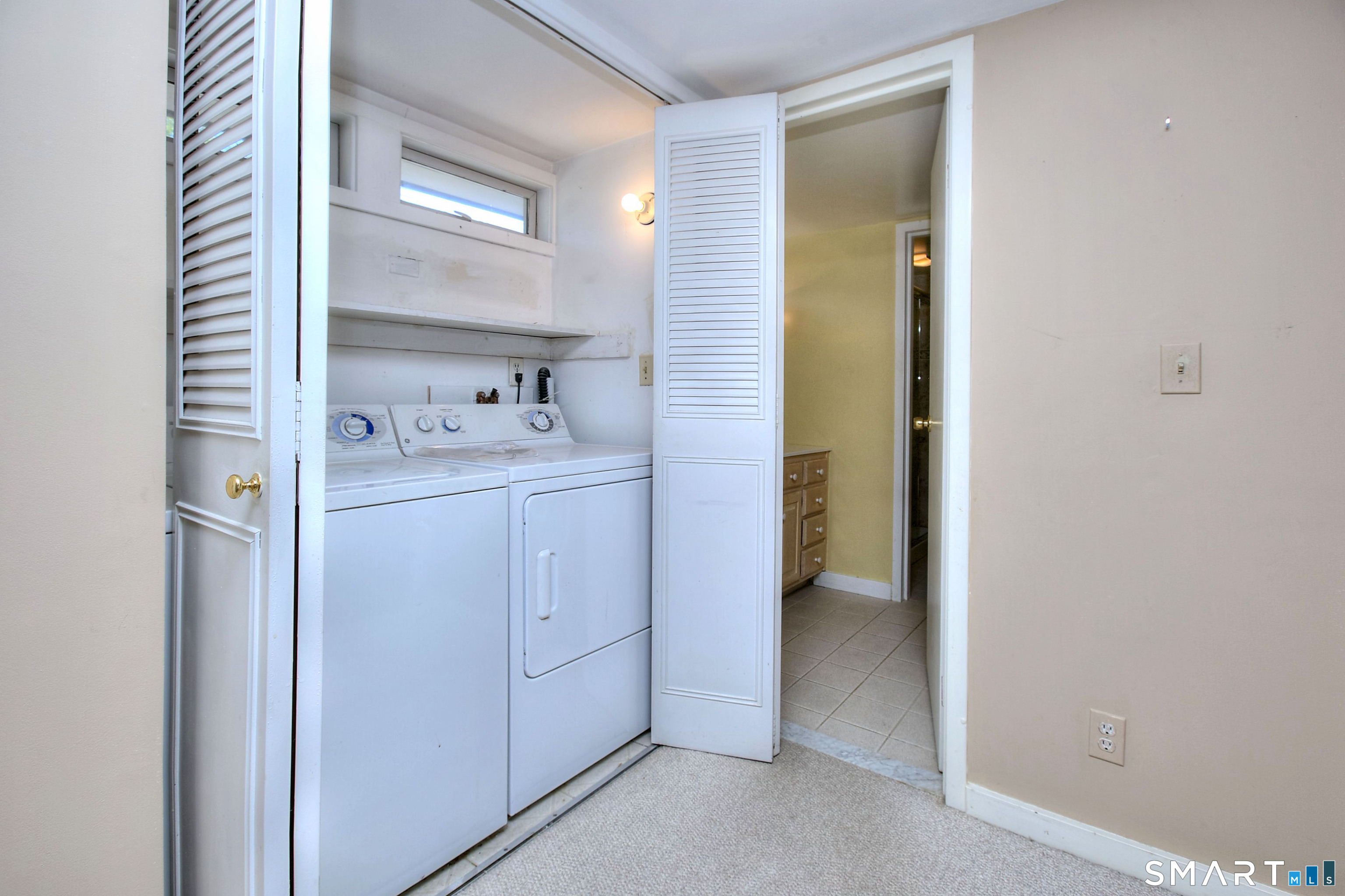 160 Fairfield Woods Road Unit #25 photo 24