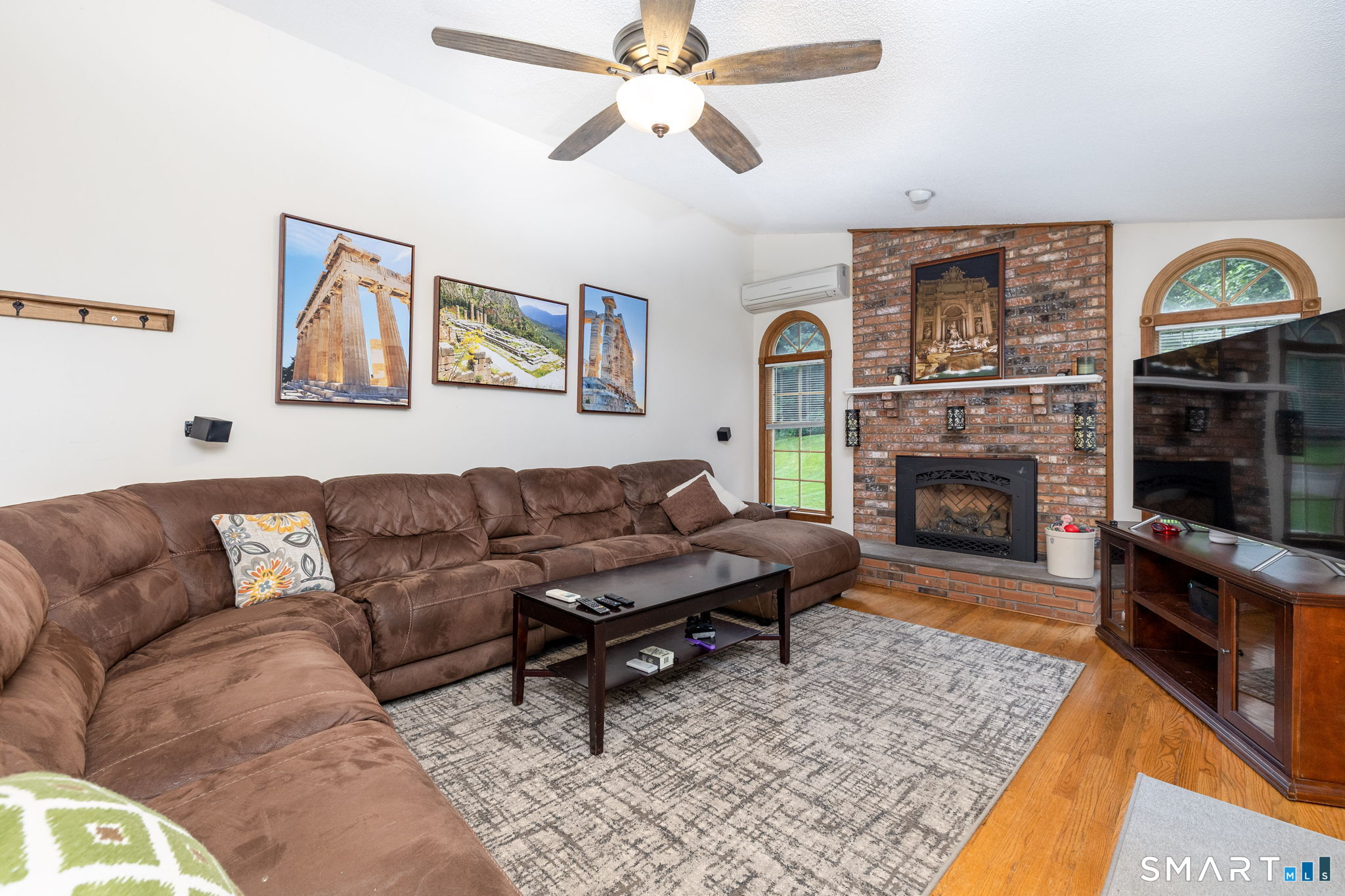 75 Isabelle Drive photo 11