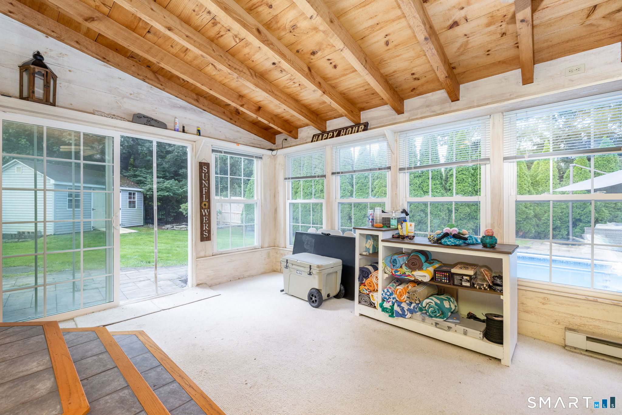 75 Isabelle Drive photo 12