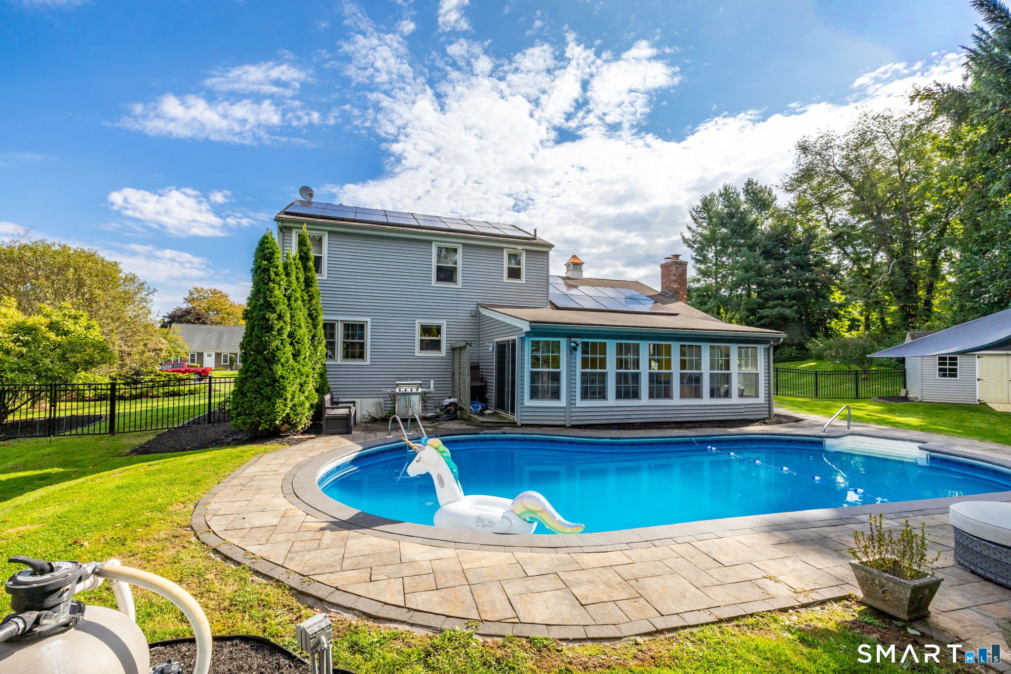 75 Isabelle Drive photo 32