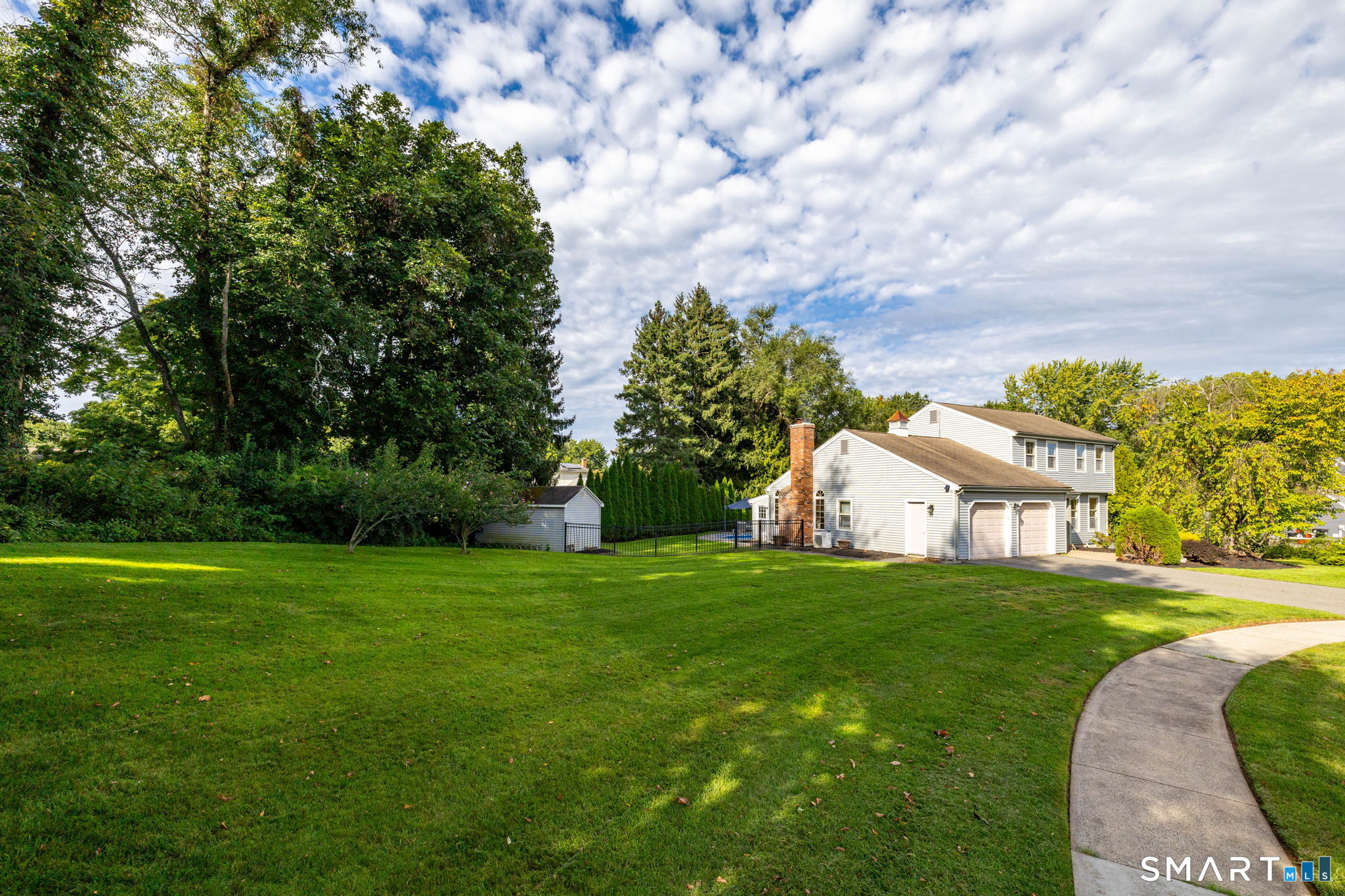 75 Isabelle Drive photo 35