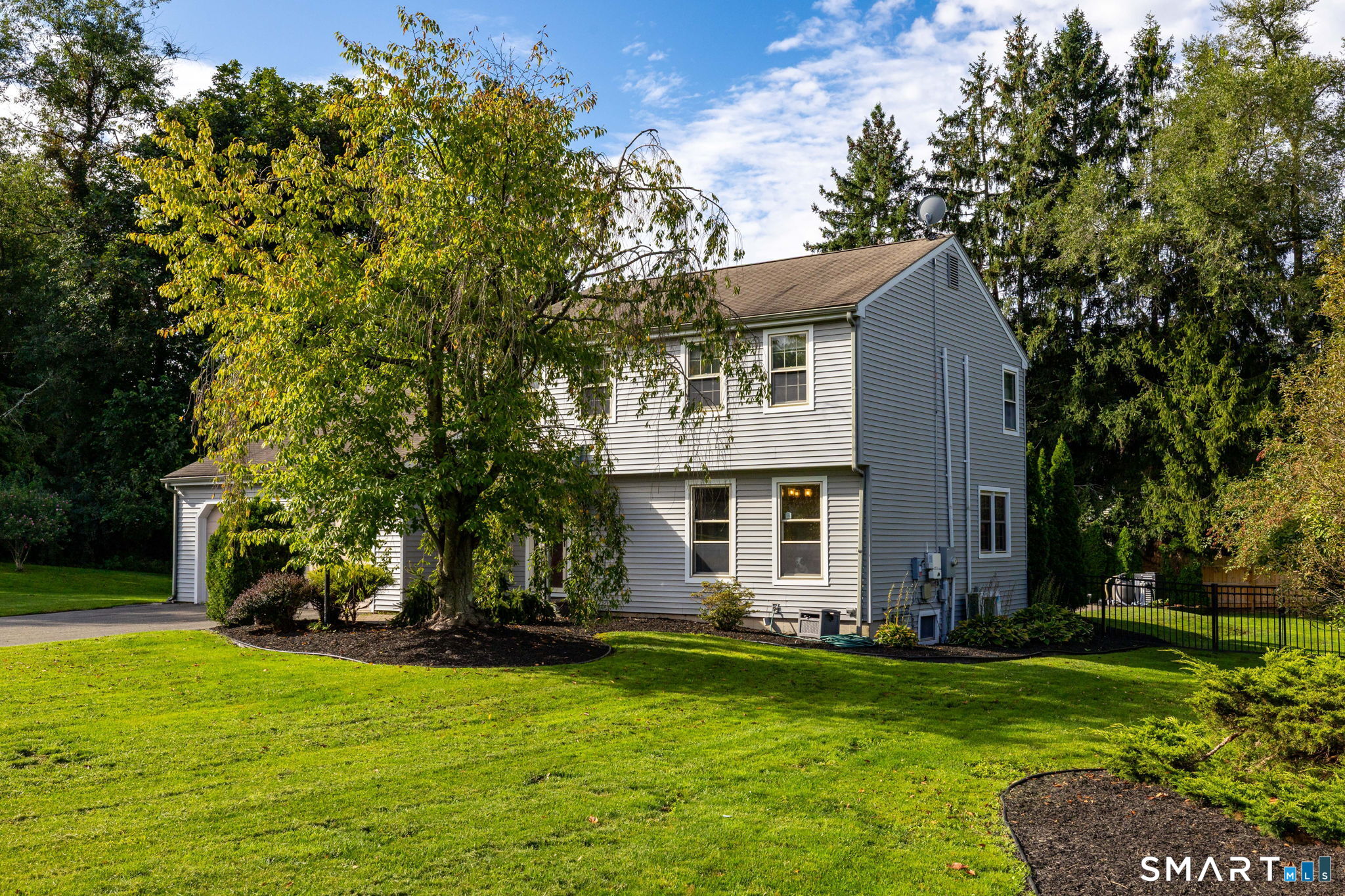 75 Isabelle Drive photo 37