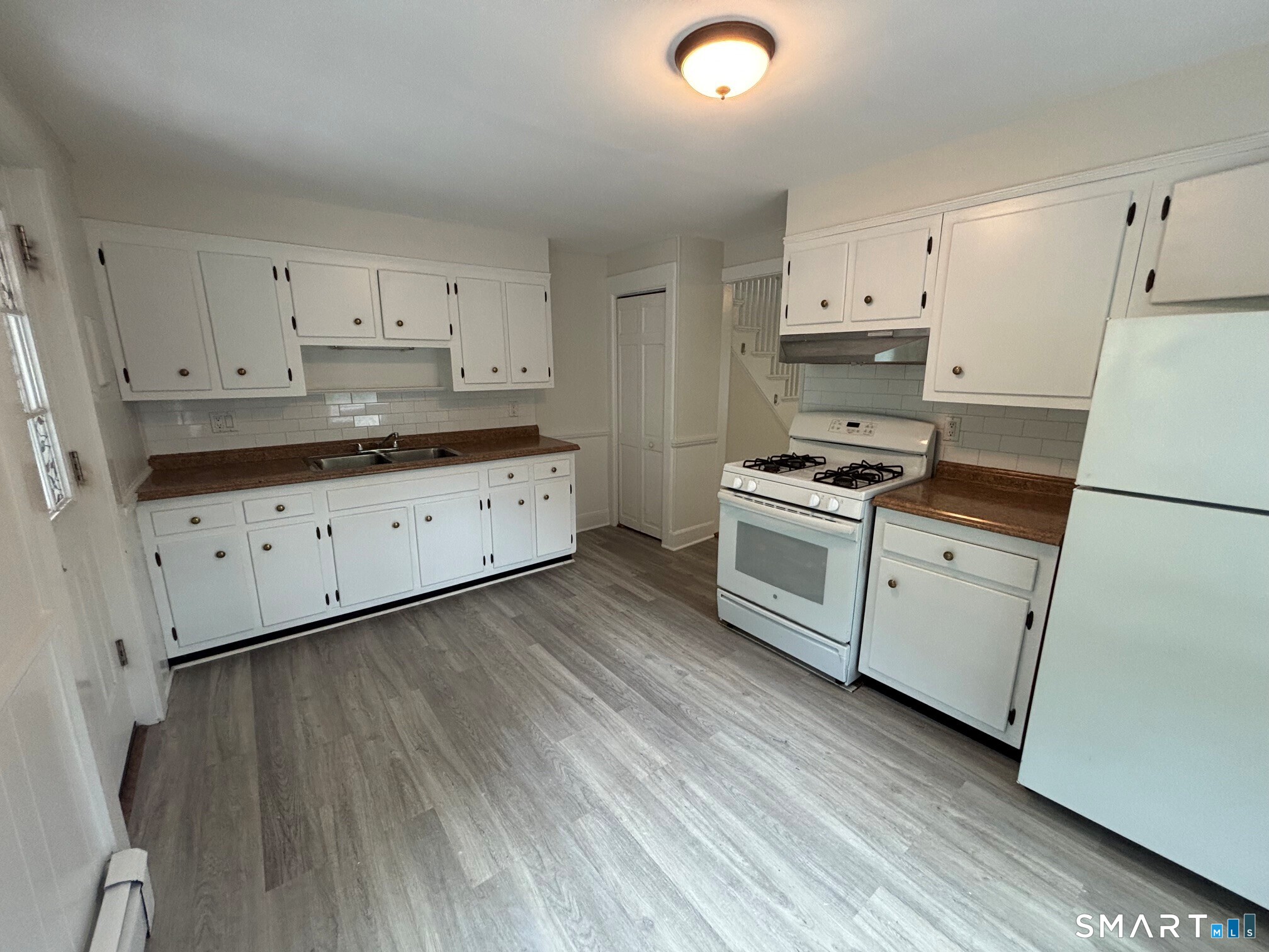 245 W. Glenville Road, Greenwich, Connecticut photo 5