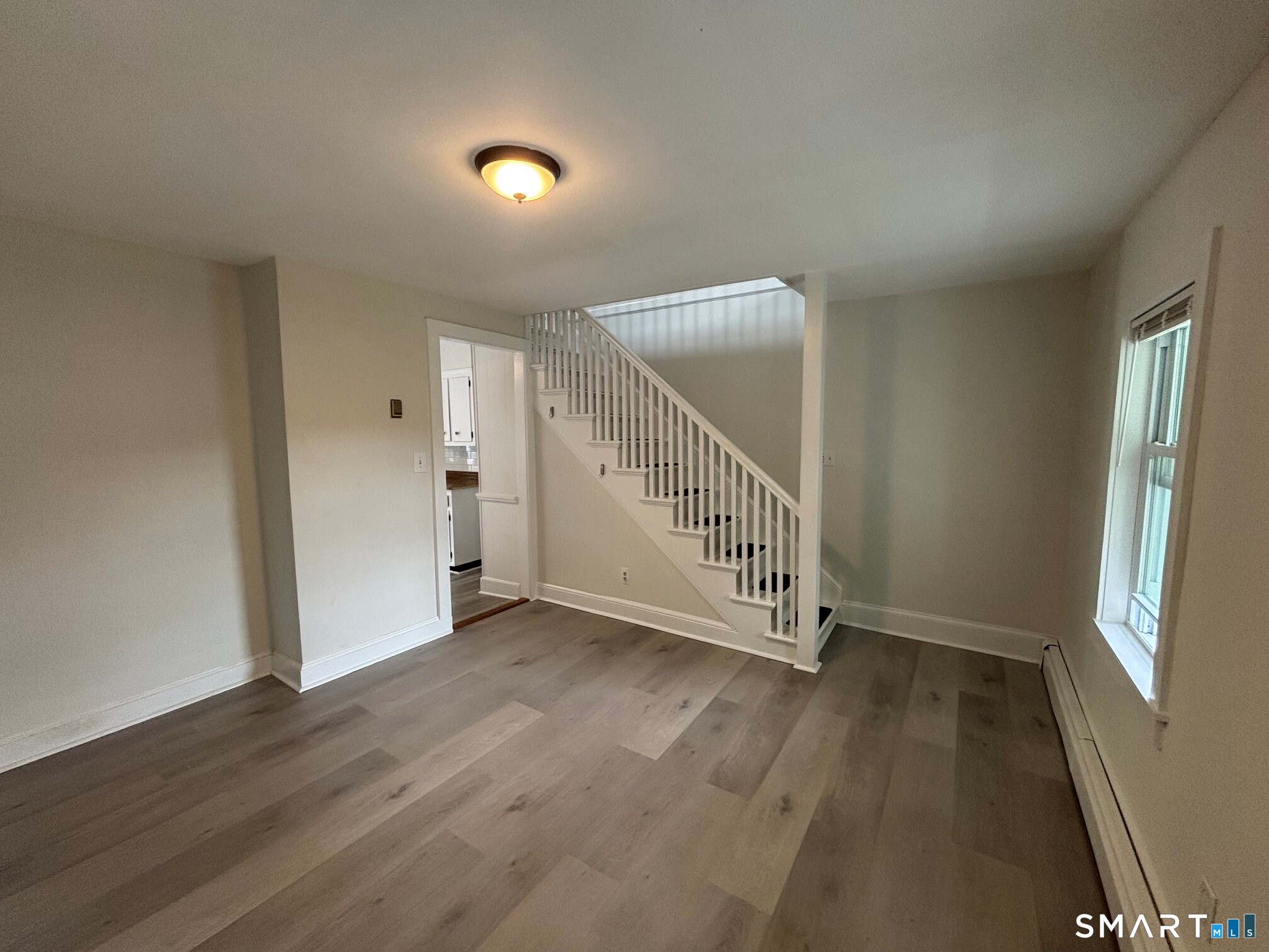245 W. Glenville Road photo 7