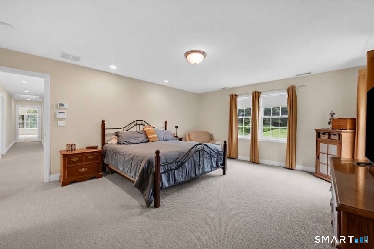 120 Linden Drive photo 17