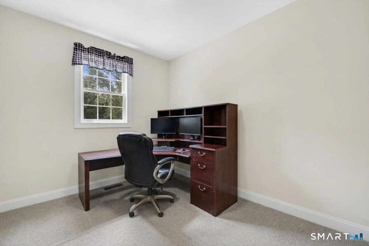 120 Linden Drive photo 13