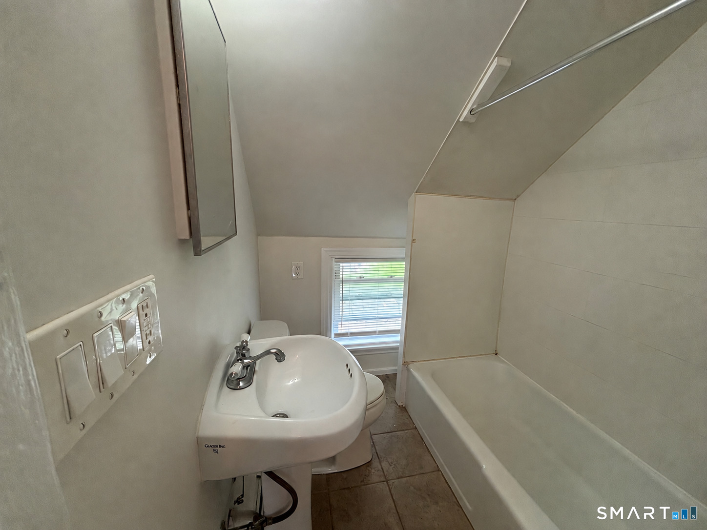245 W. Glenville Road photo 12