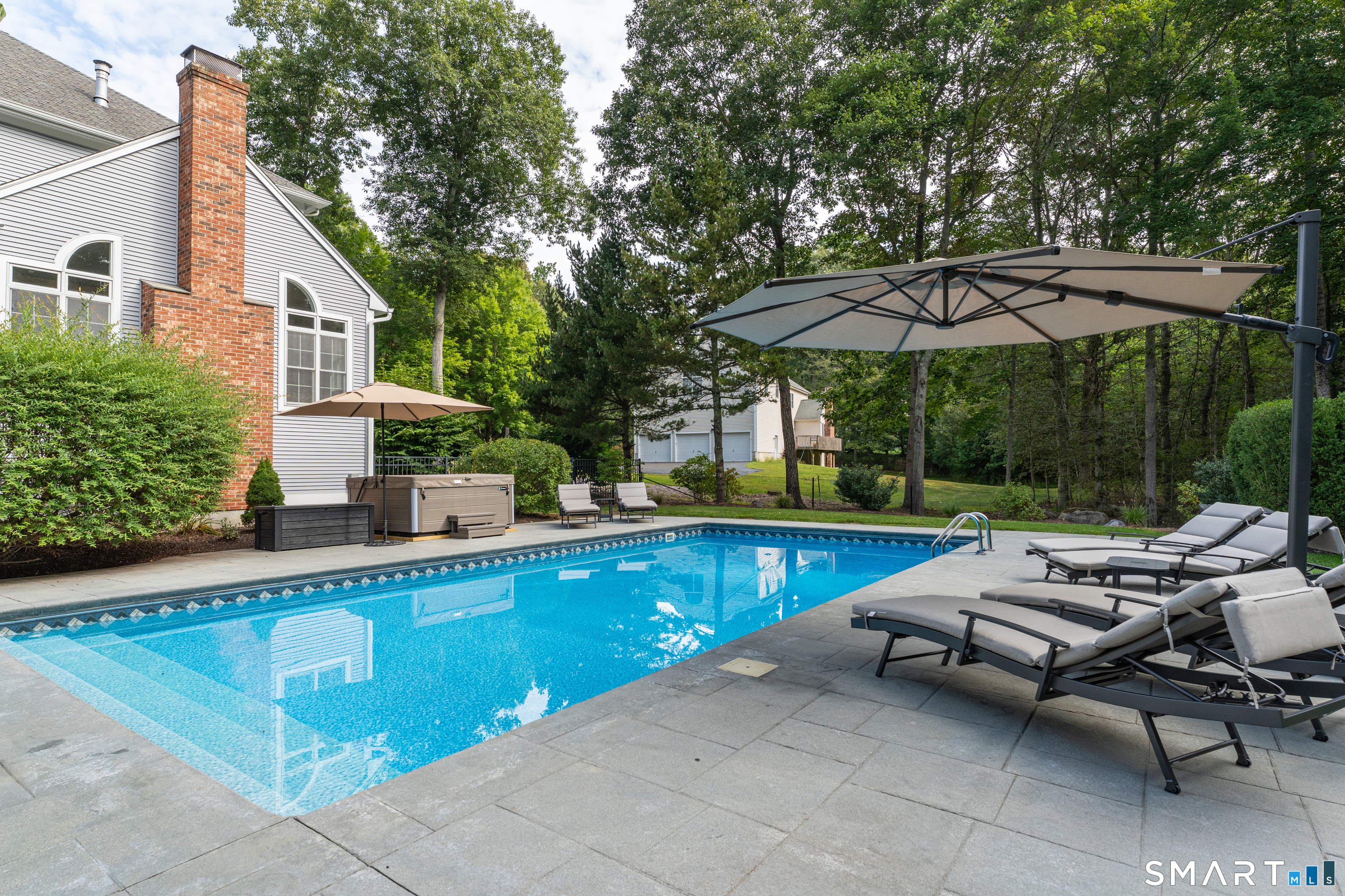 77 Hickory Lane photo 30