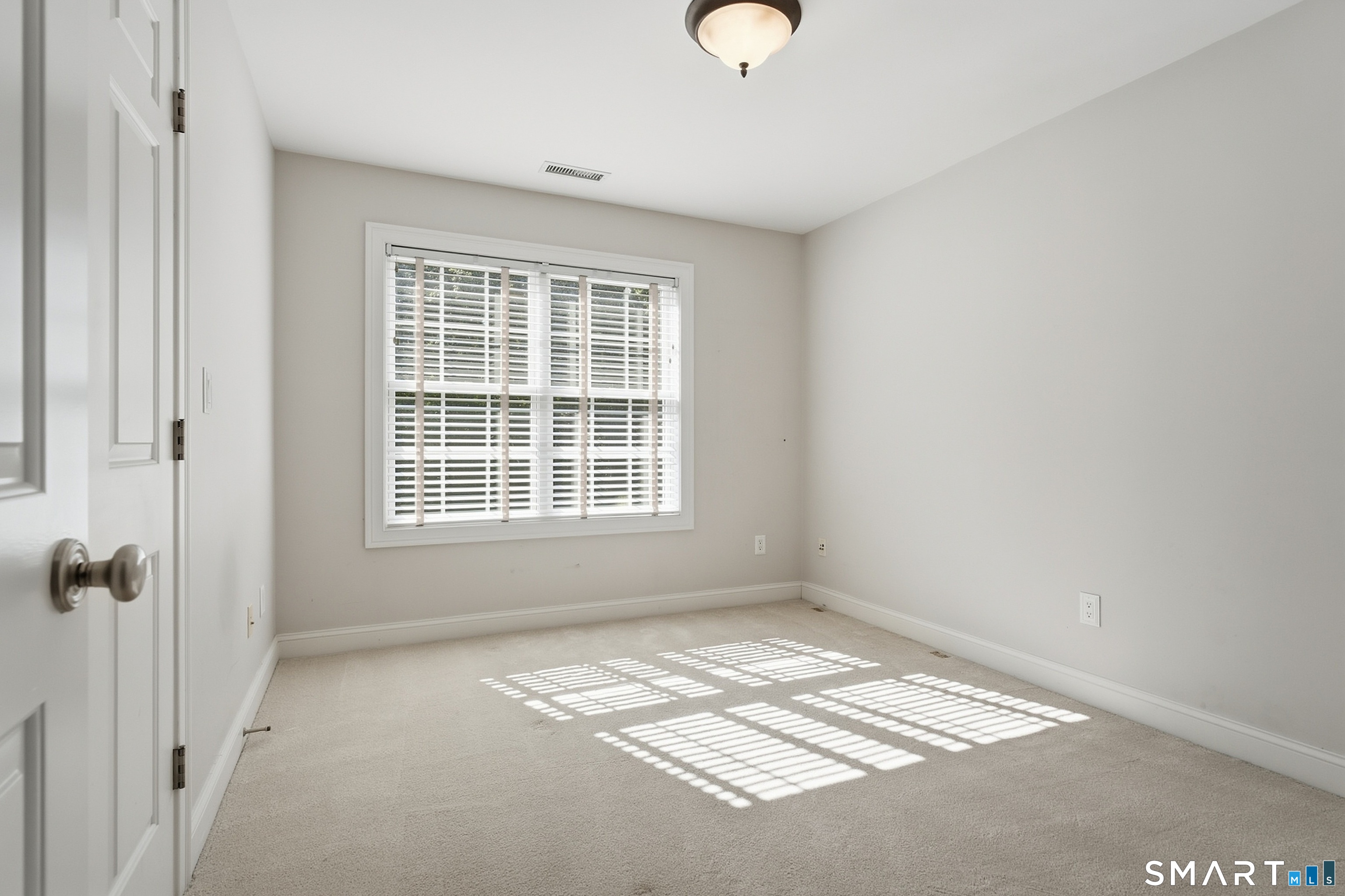 77 Hickory Lane photo 22