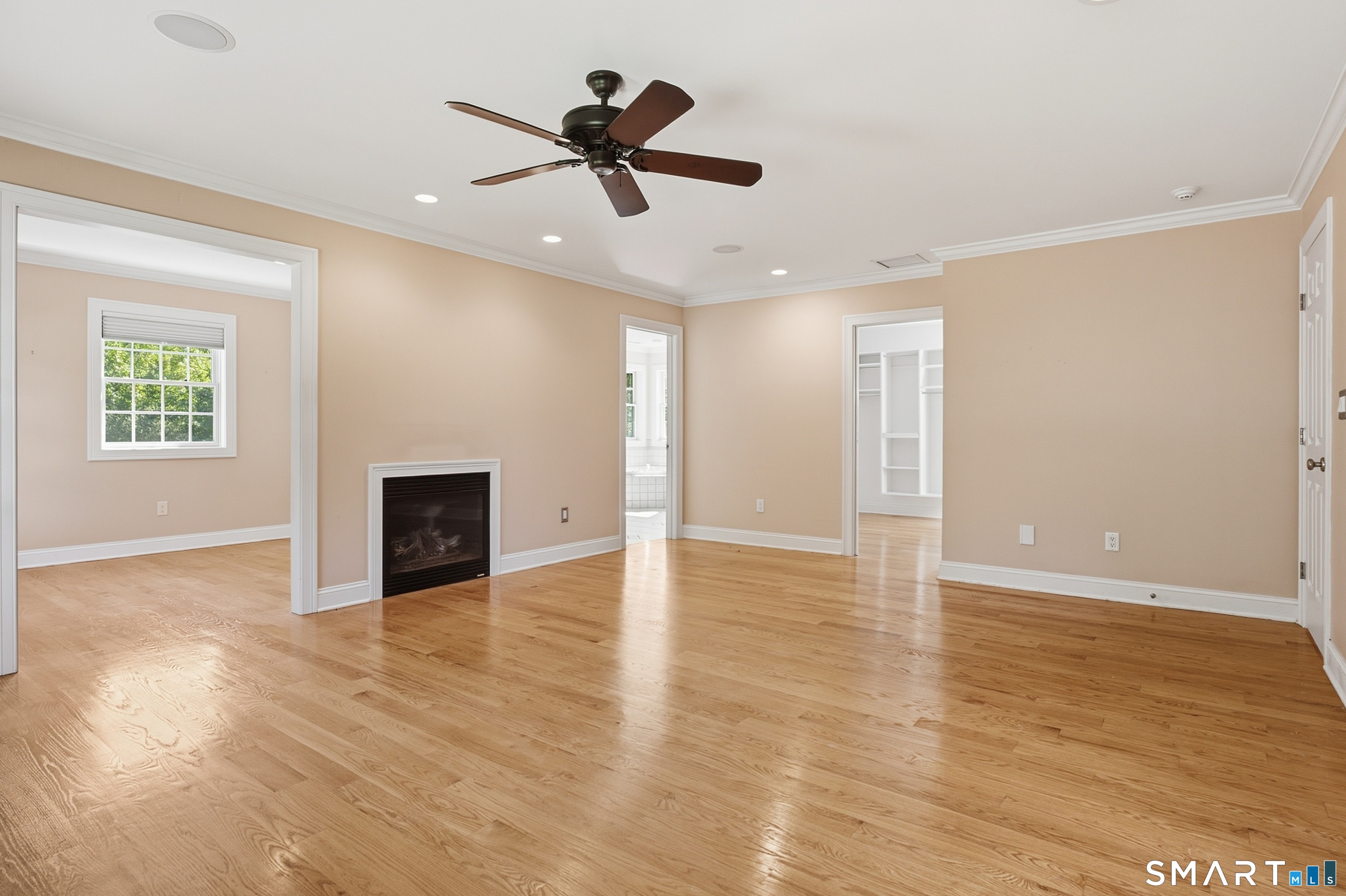 77 Hickory Lane photo 17