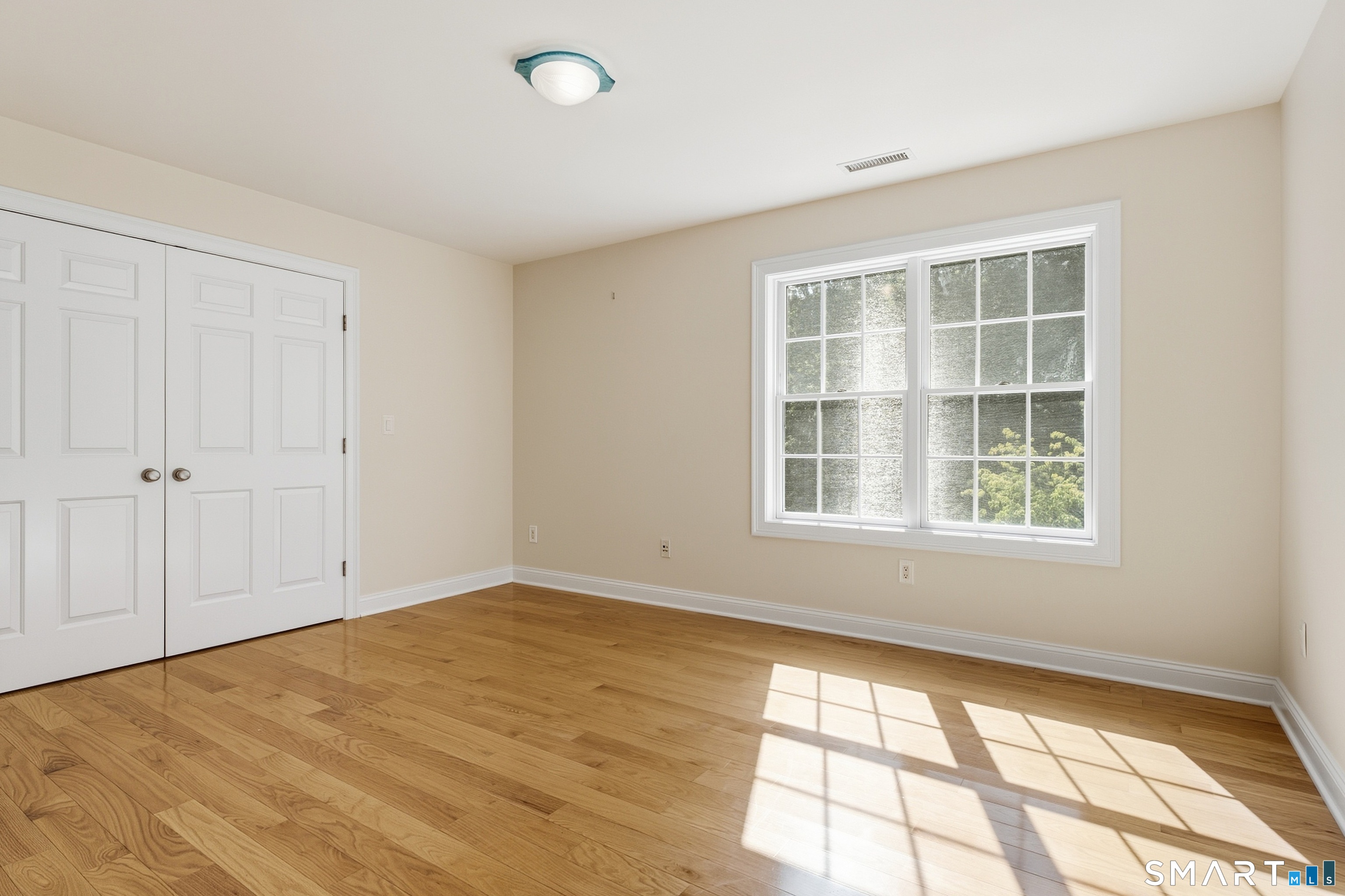 77 Hickory Lane photo 20