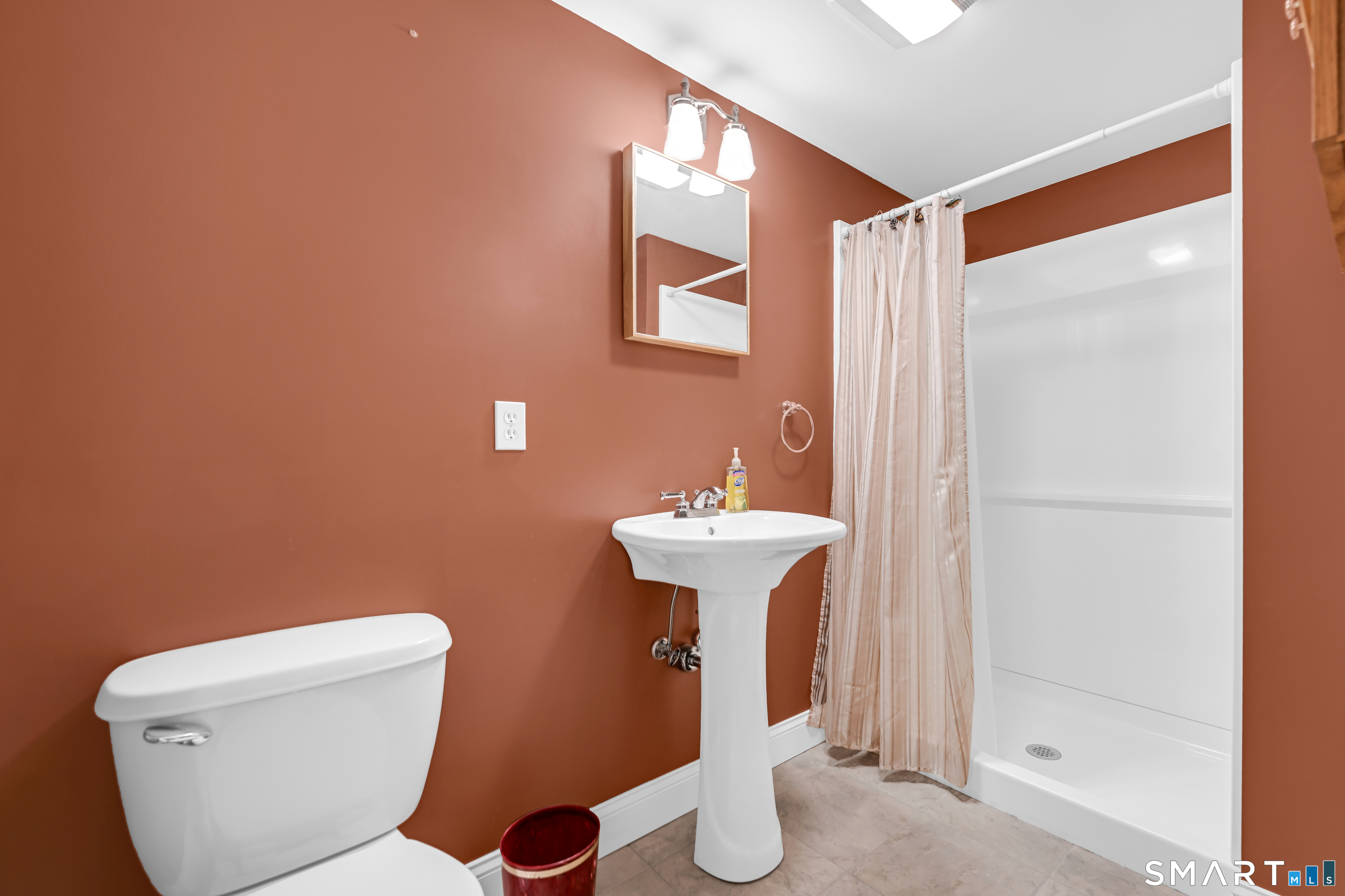 120 Linden Drive photo 29