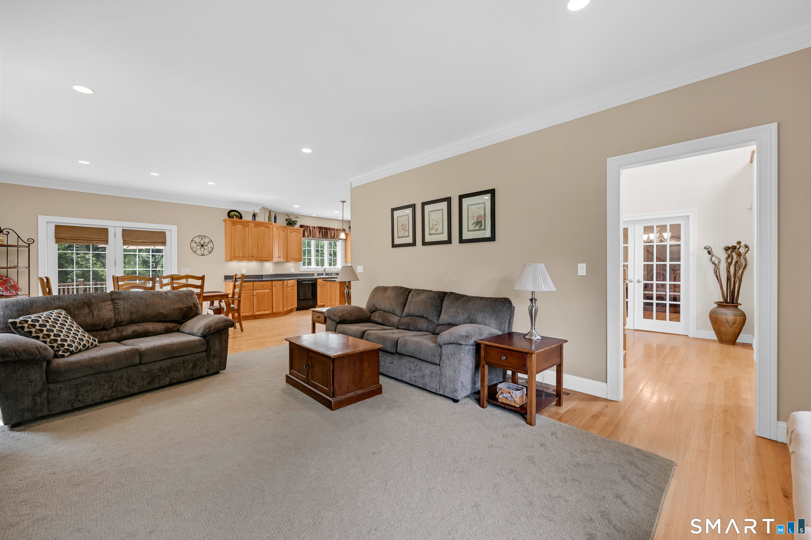 120 Linden Drive photo 16