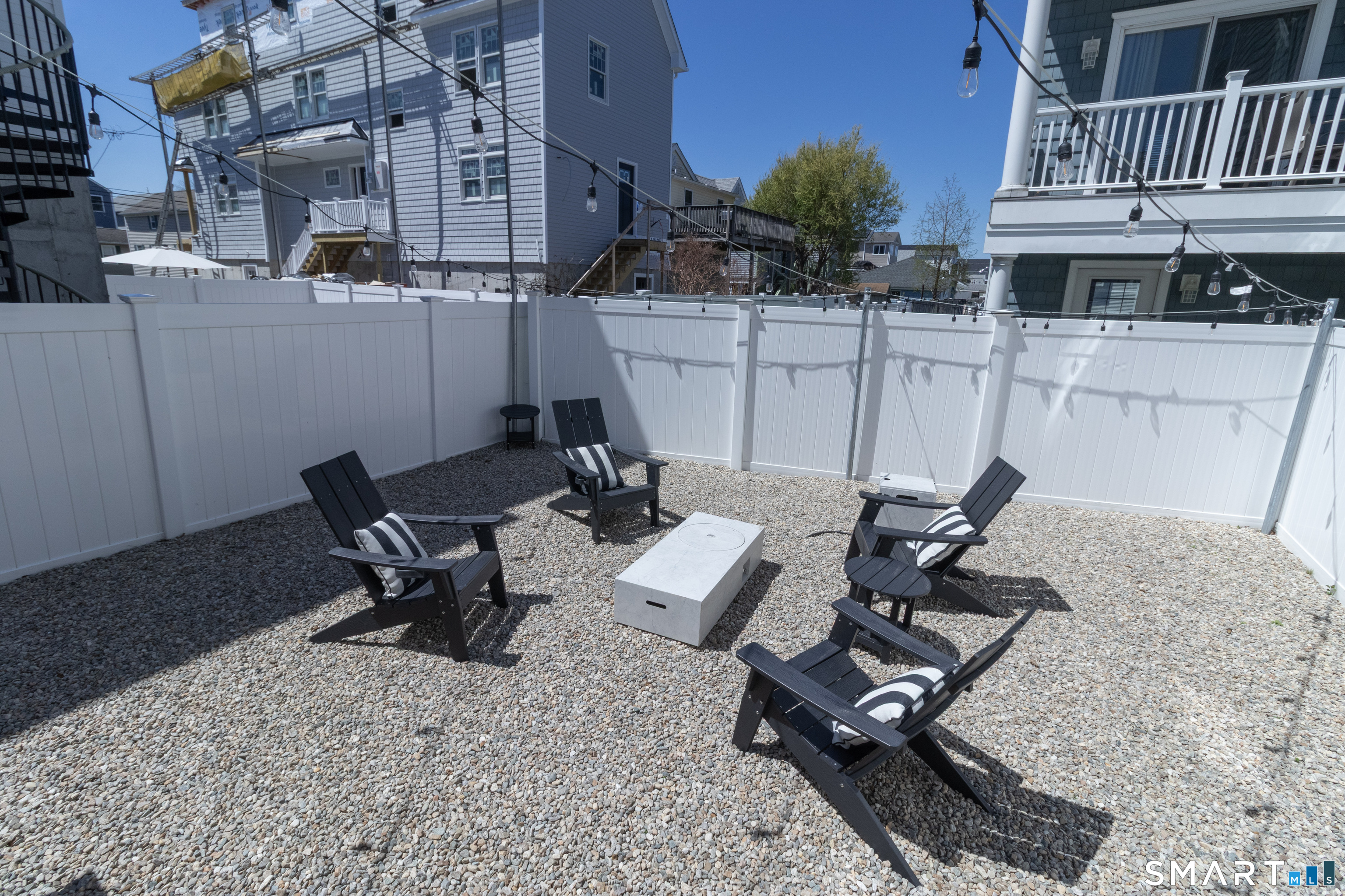 784 East Broadway photo 18