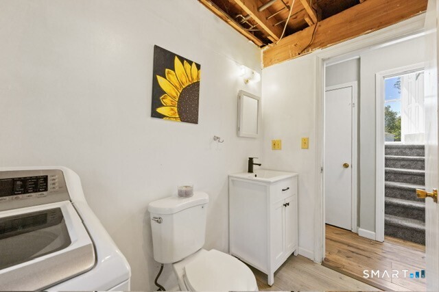 92 Carriage Lane photo 22