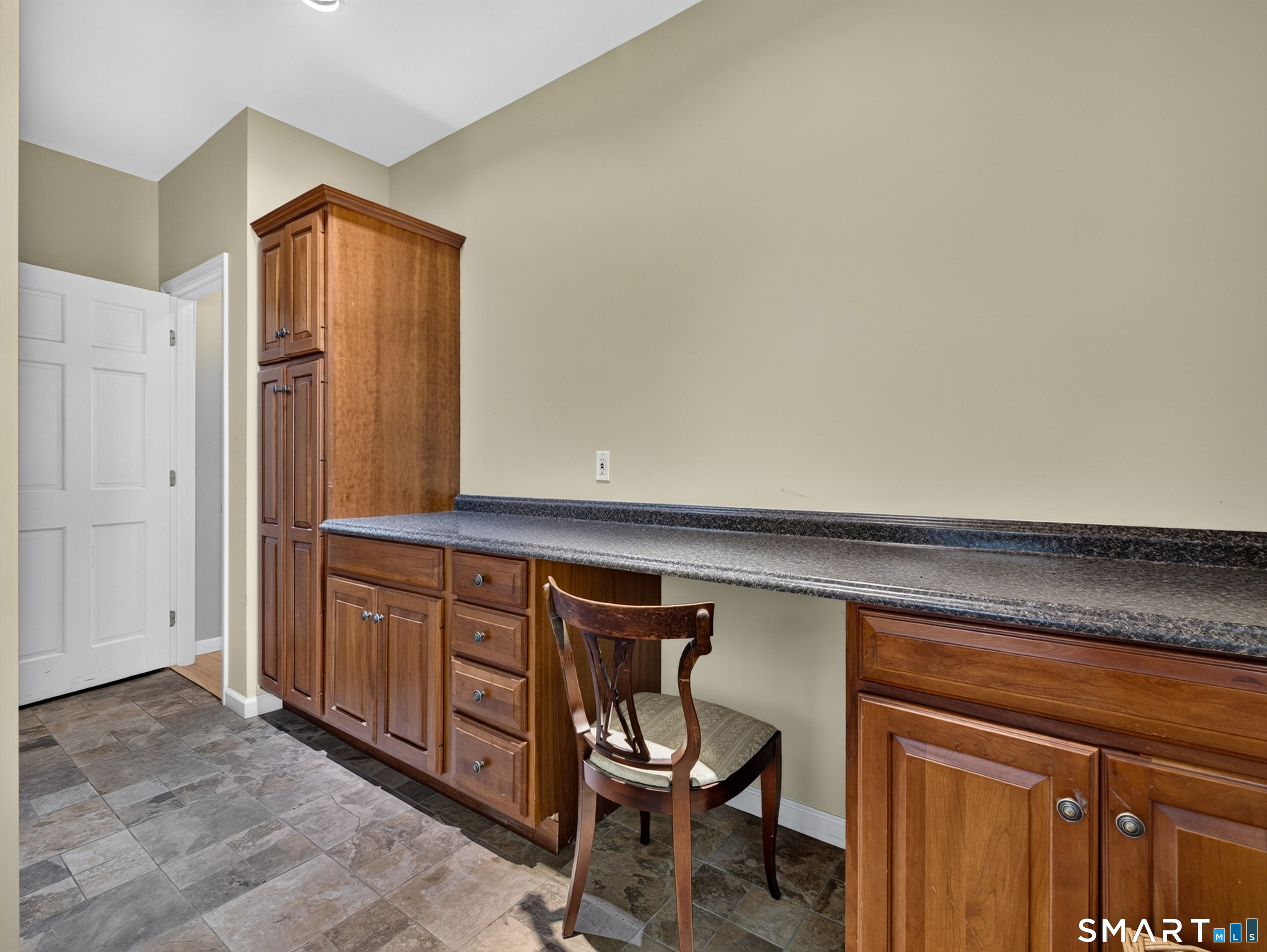 1221 Essex Road photo 22