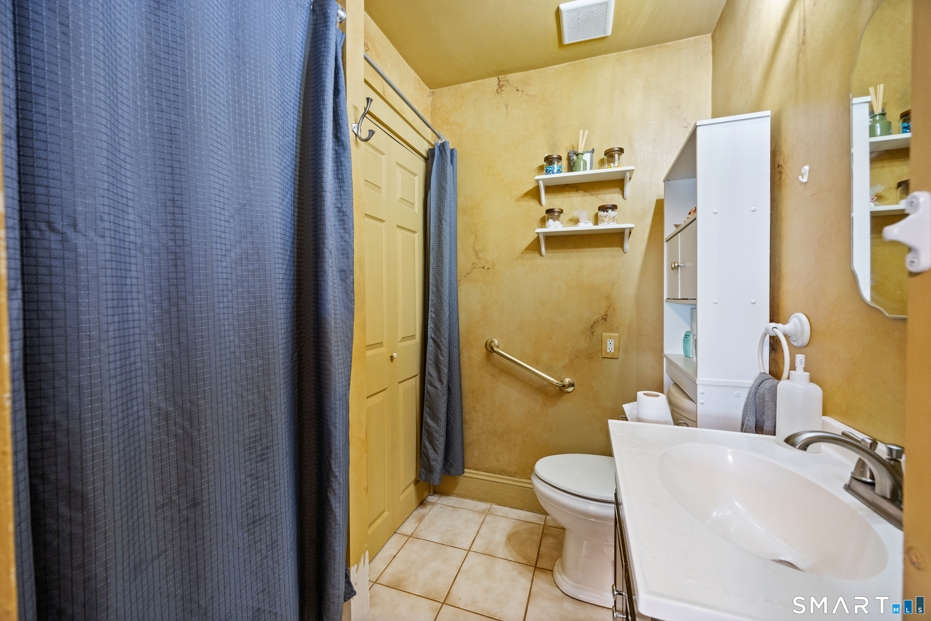 87 Jerome Avenue photo 17