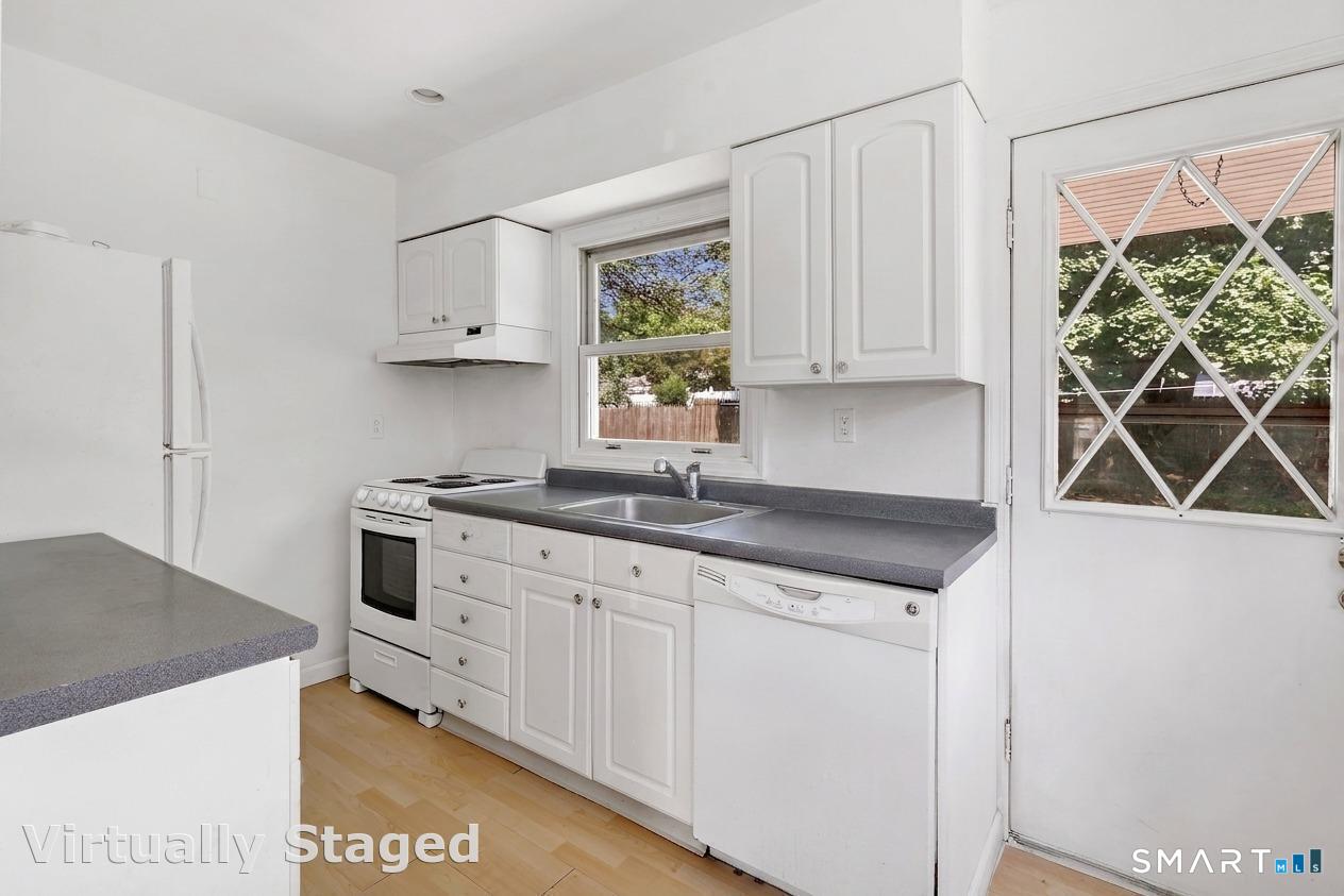 13 Fairchild Drive photo 12