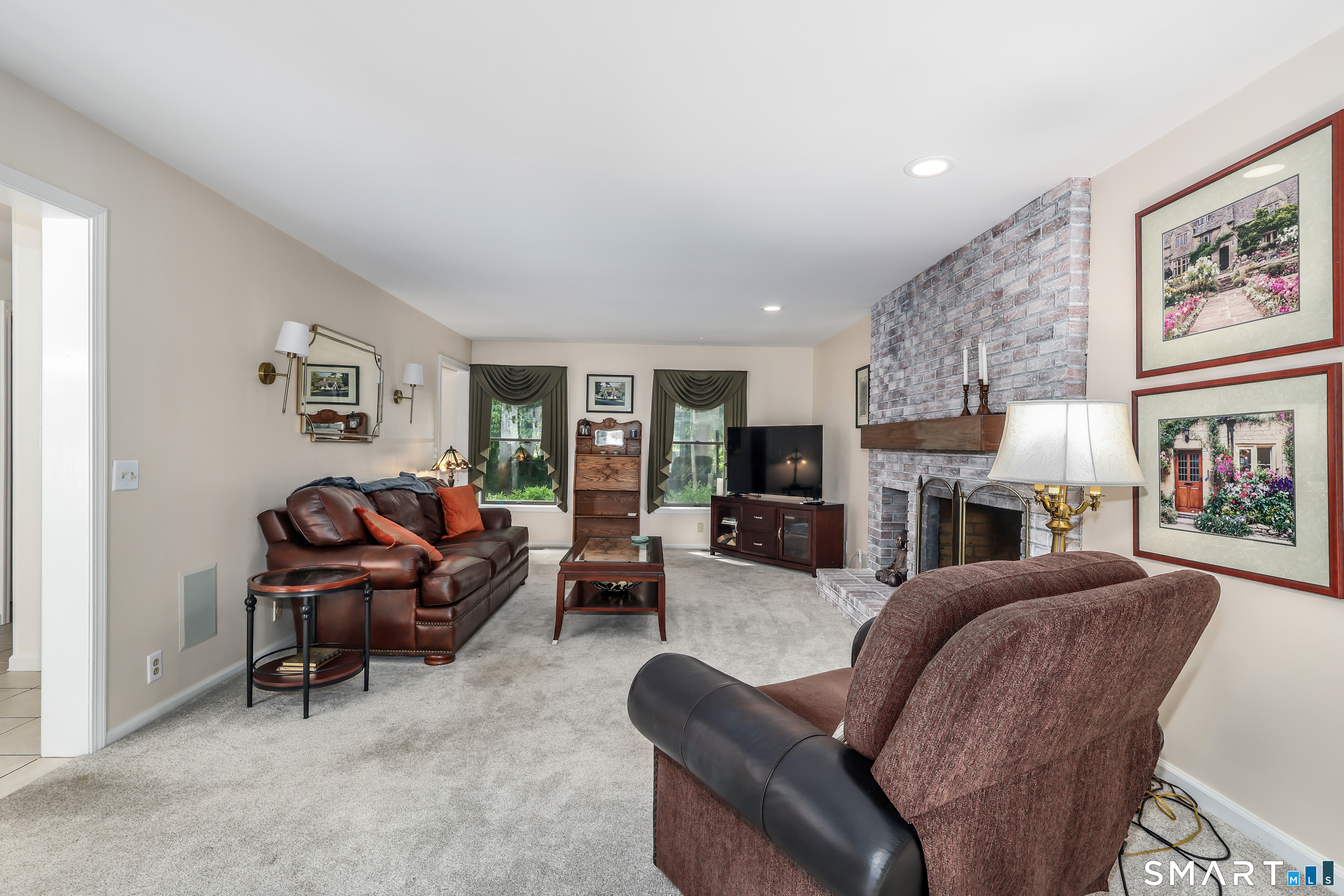 33 Brookwood Drive photo 13
