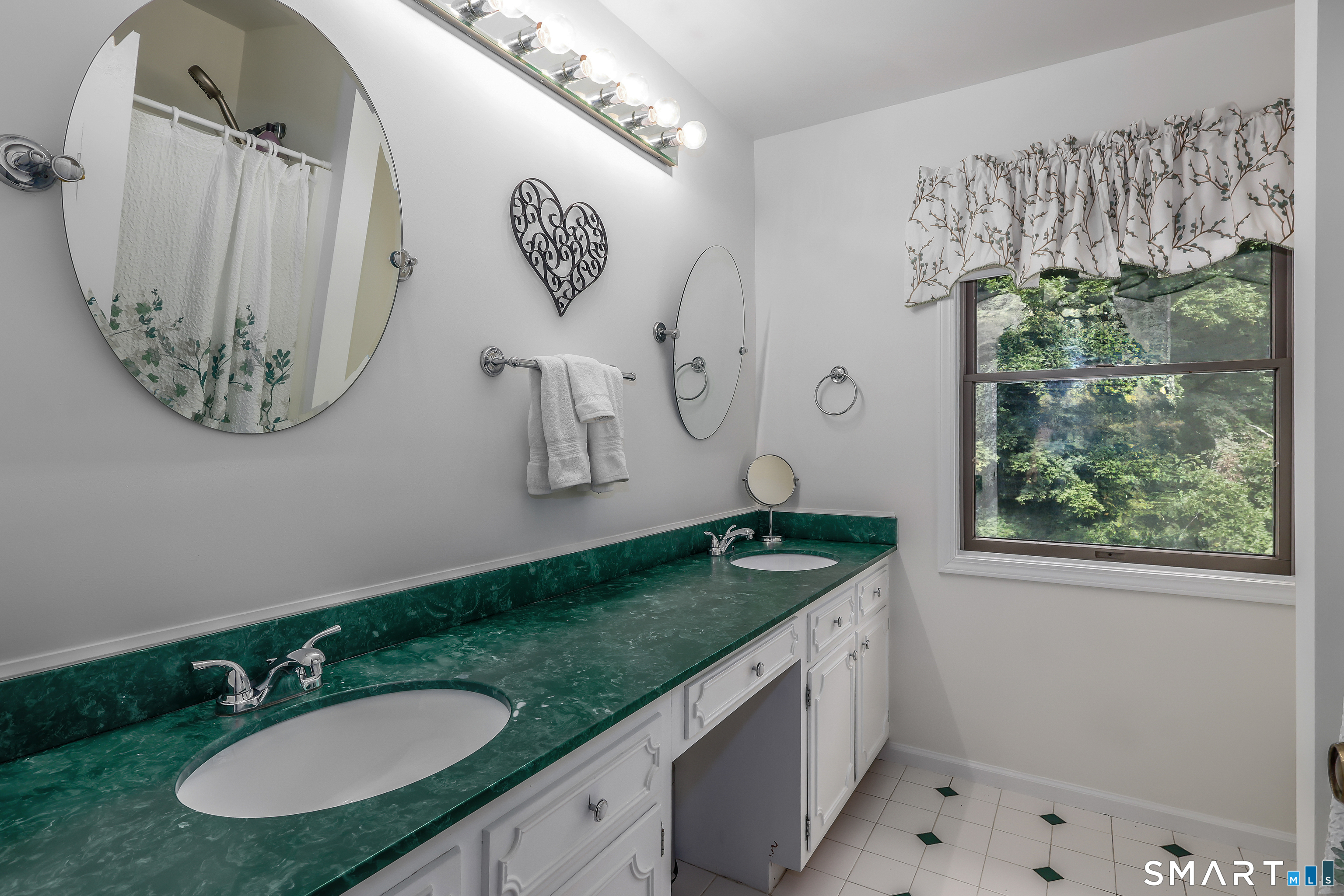 33 Brookwood Drive photo 27